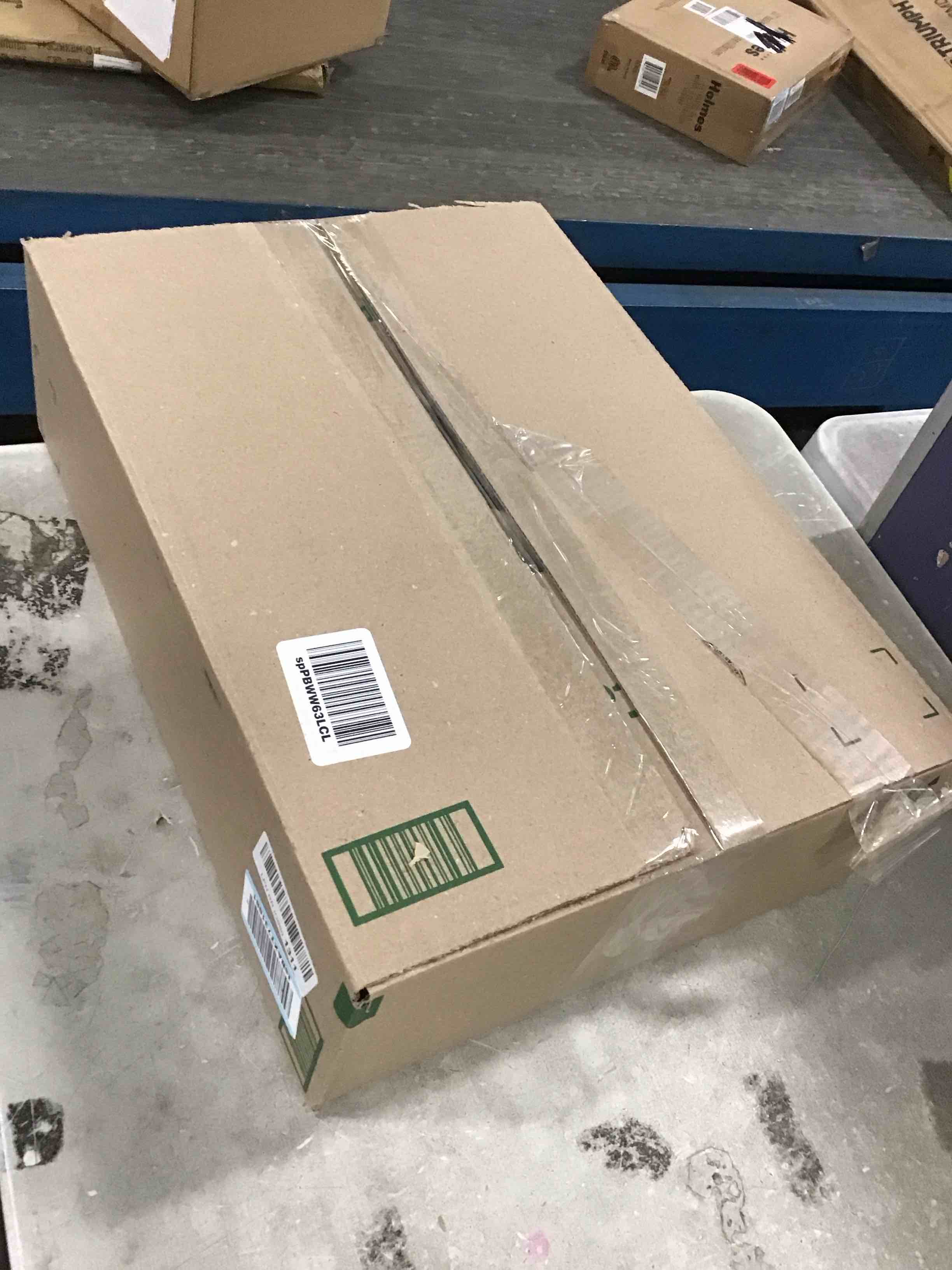 https://s3.amazonaws.com/lotting-images-prod/bidfta/RED6330392_1712766769273.jpeg