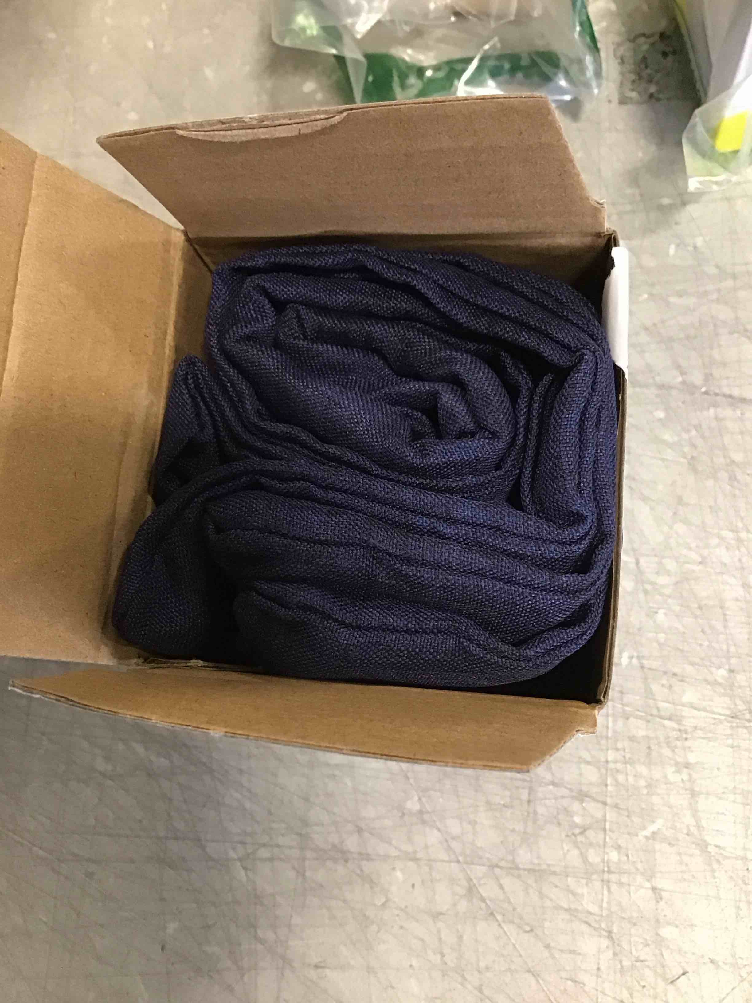 https://s3.amazonaws.com/lotting-images-prod/bidfta/RED6330907_1712853868178.jpeg