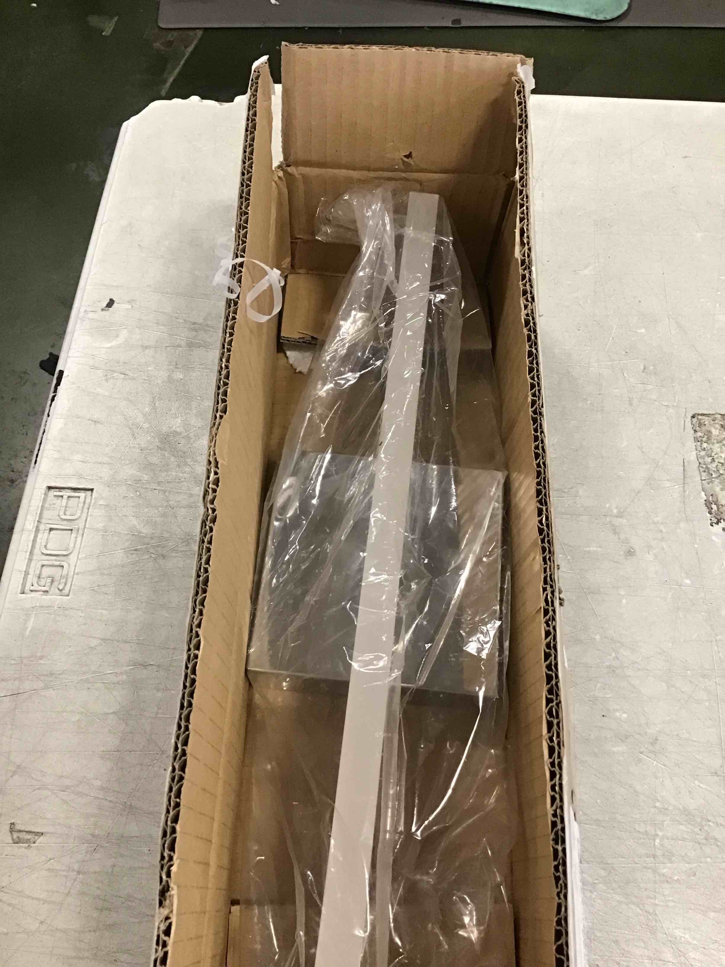 https://s3.amazonaws.com/lotting-images-prod/bidfta/RED6330950_1712857969769.jpeg