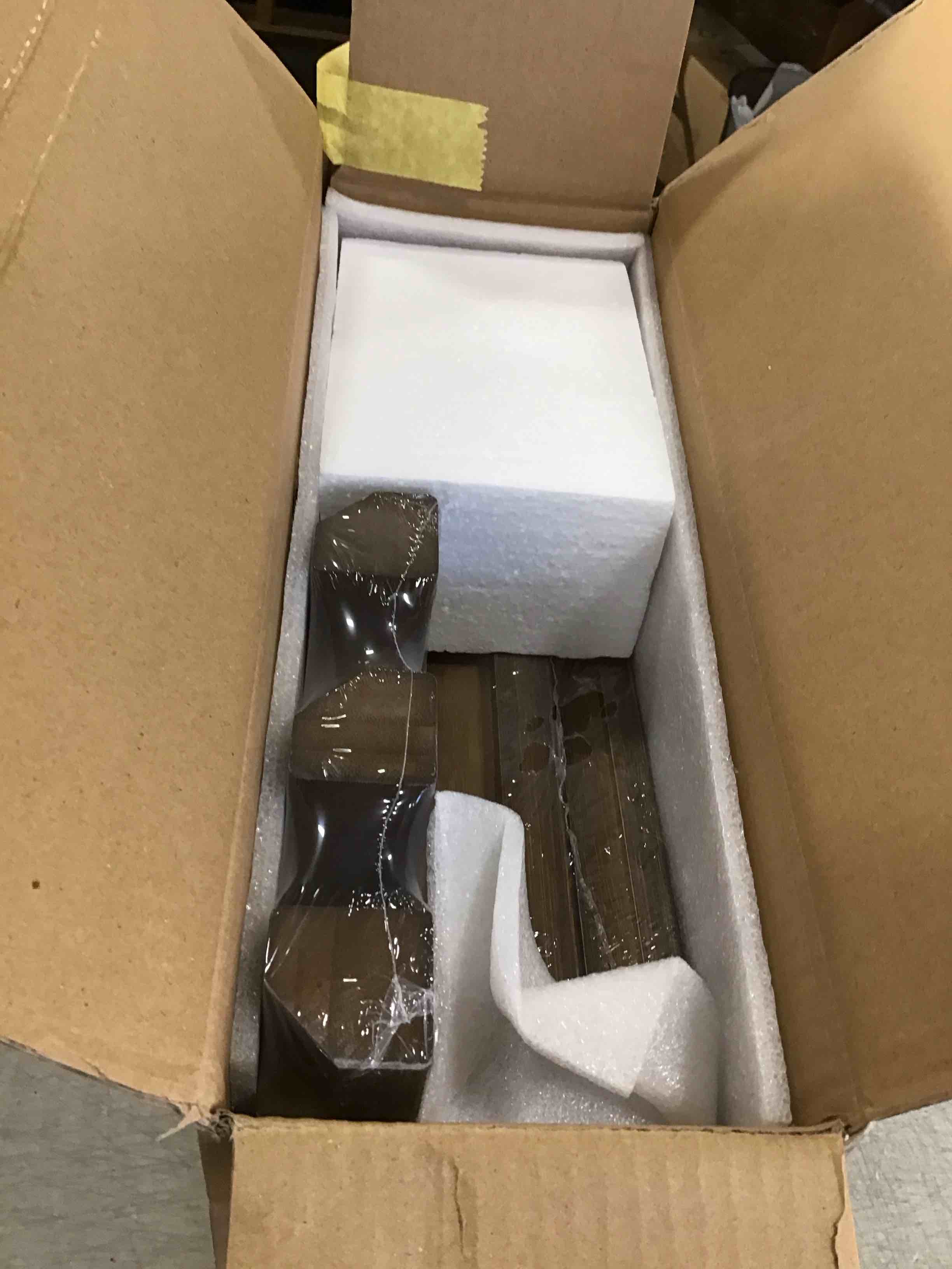 https://s3.amazonaws.com/lotting-images-prod/bidfta/RED6331299_1713181449491.jpeg