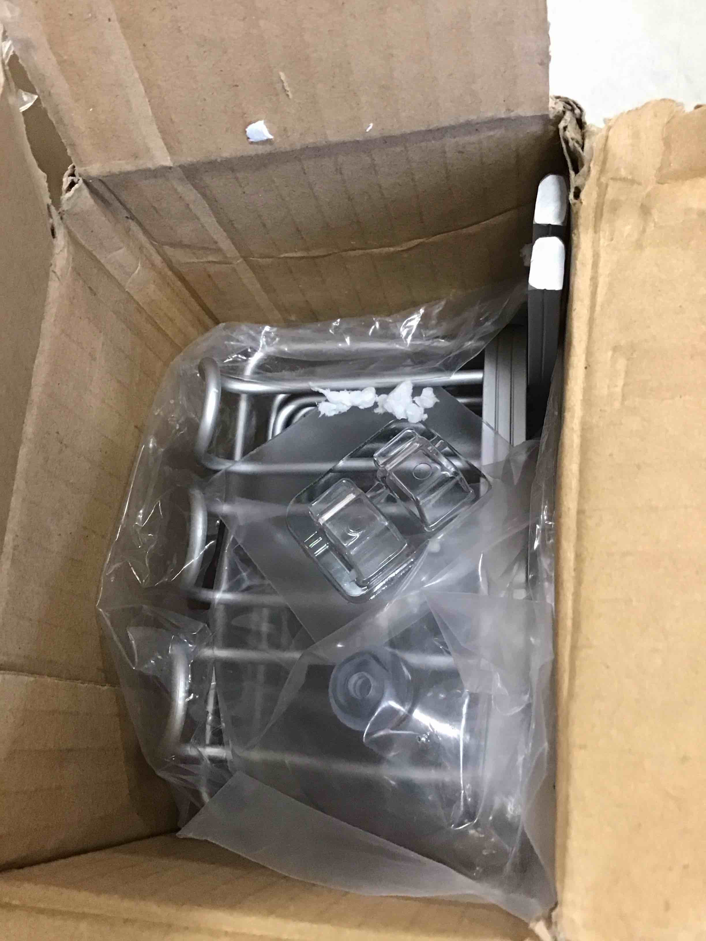 https://s3.amazonaws.com/lotting-images-prod/bidfta/RED6331324_1713183595825.jpeg
