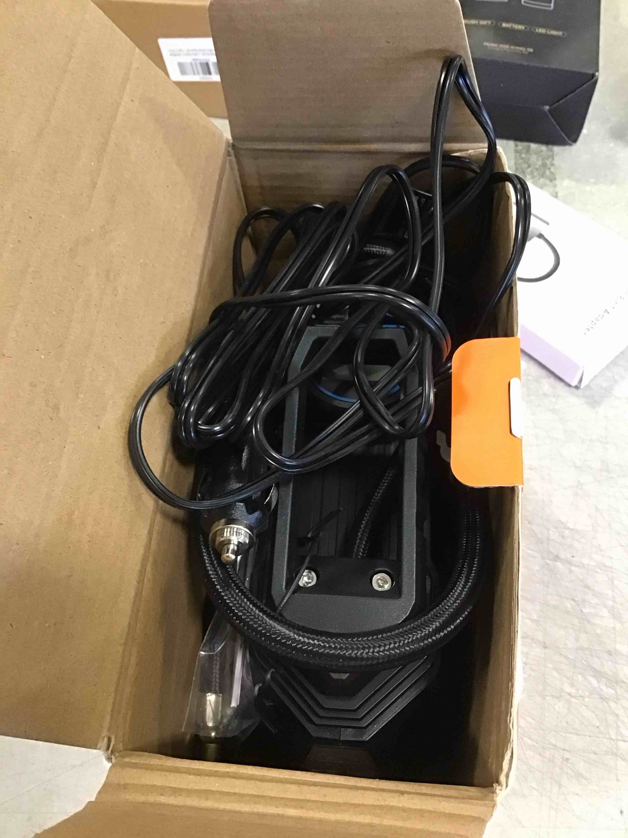 https://s3.amazonaws.com/lotting-images-prod/bidfta/RED6331346_1713185303091.jpeg
