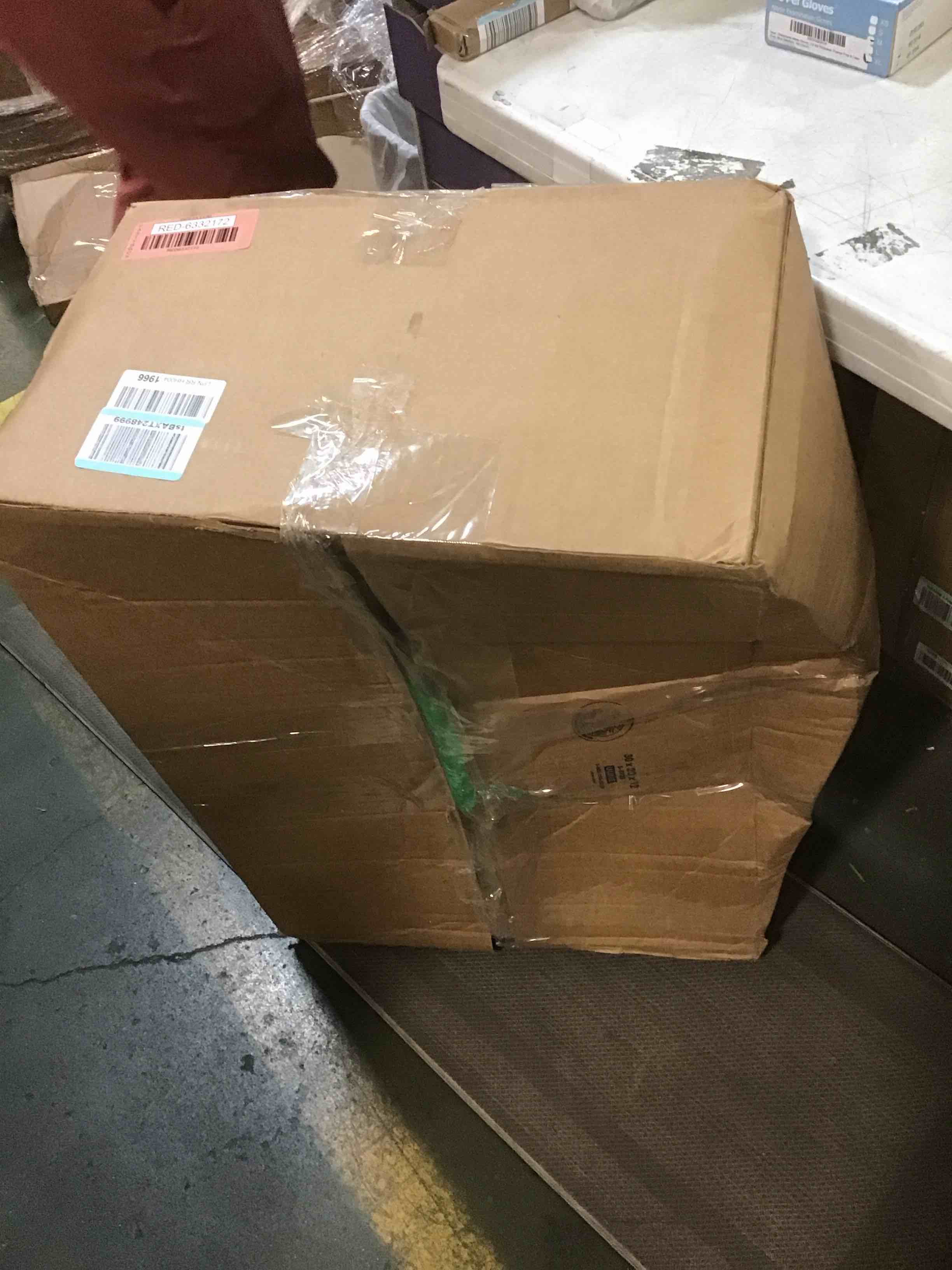 https://s3.amazonaws.com/lotting-images-prod/bidfta/RED6332172_1711563906609.jpeg