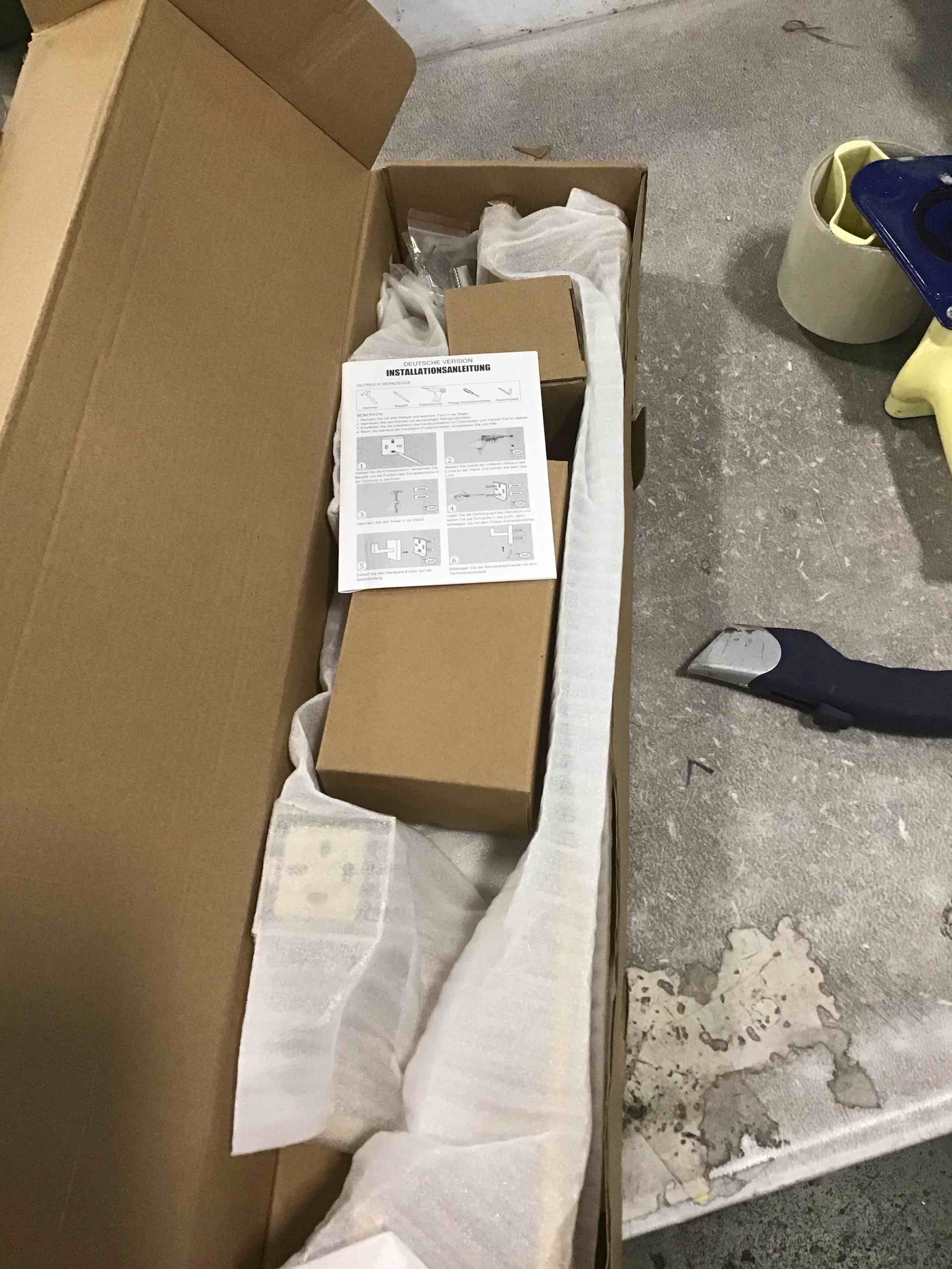 https://s3.amazonaws.com/lotting-images-prod/bidfta/RED6332272_1711637525427.jpeg
