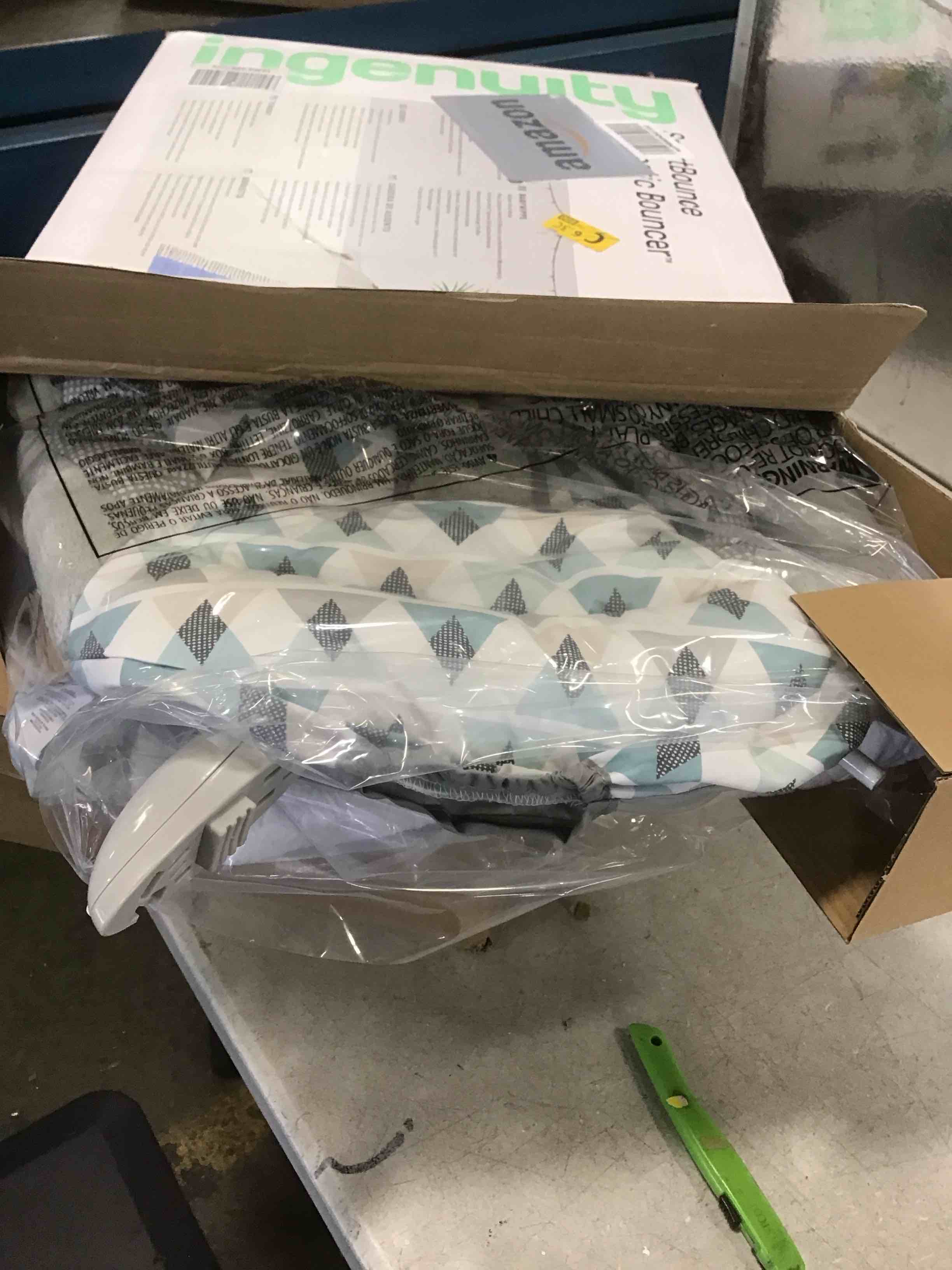 https://s3.amazonaws.com/lotting-images-prod/bidfta/RED6332898_1712072195793.jpeg