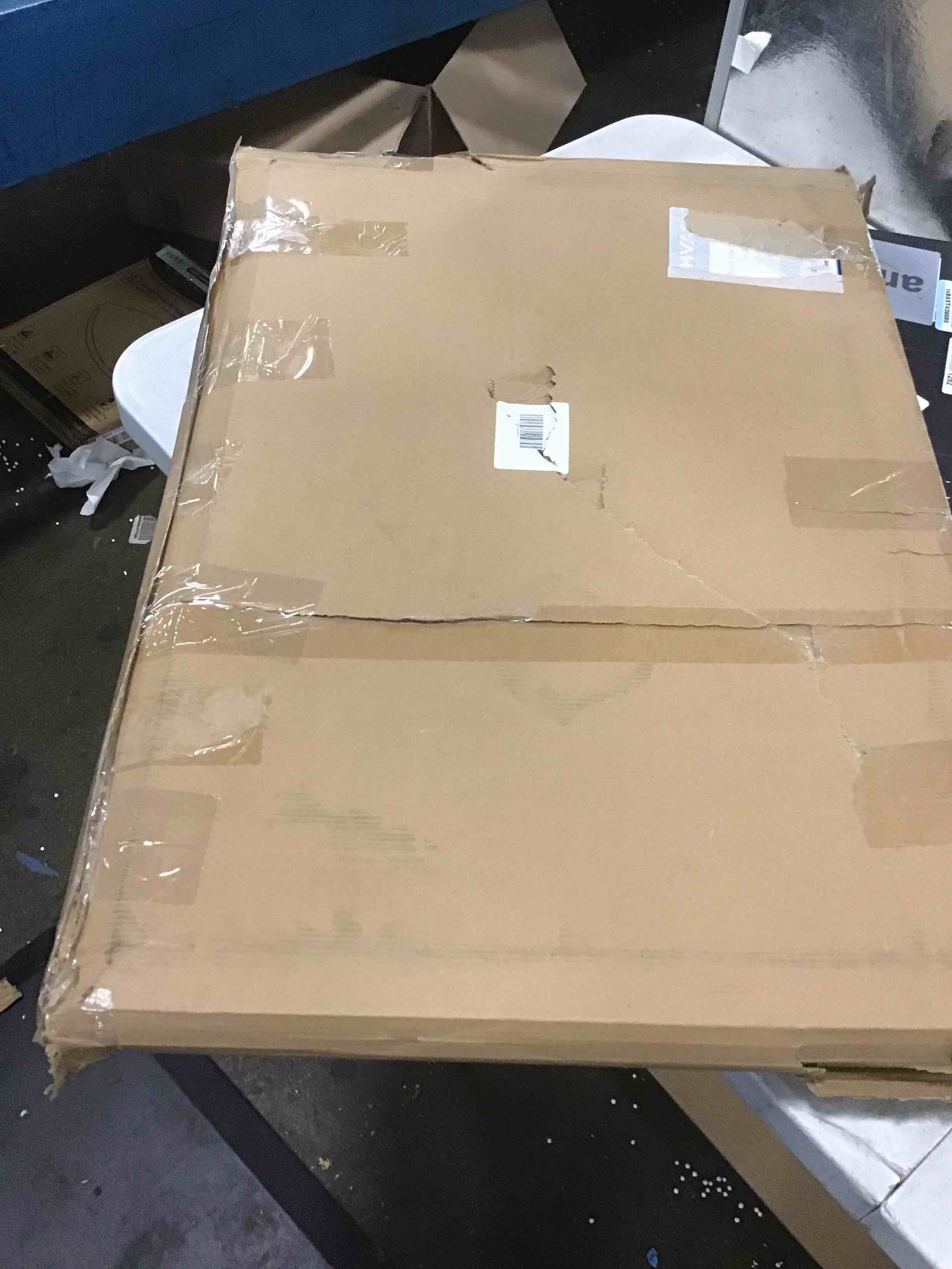 https://s3.amazonaws.com/lotting-images-prod/bidfta/RED6332969_1712083545633.jpeg