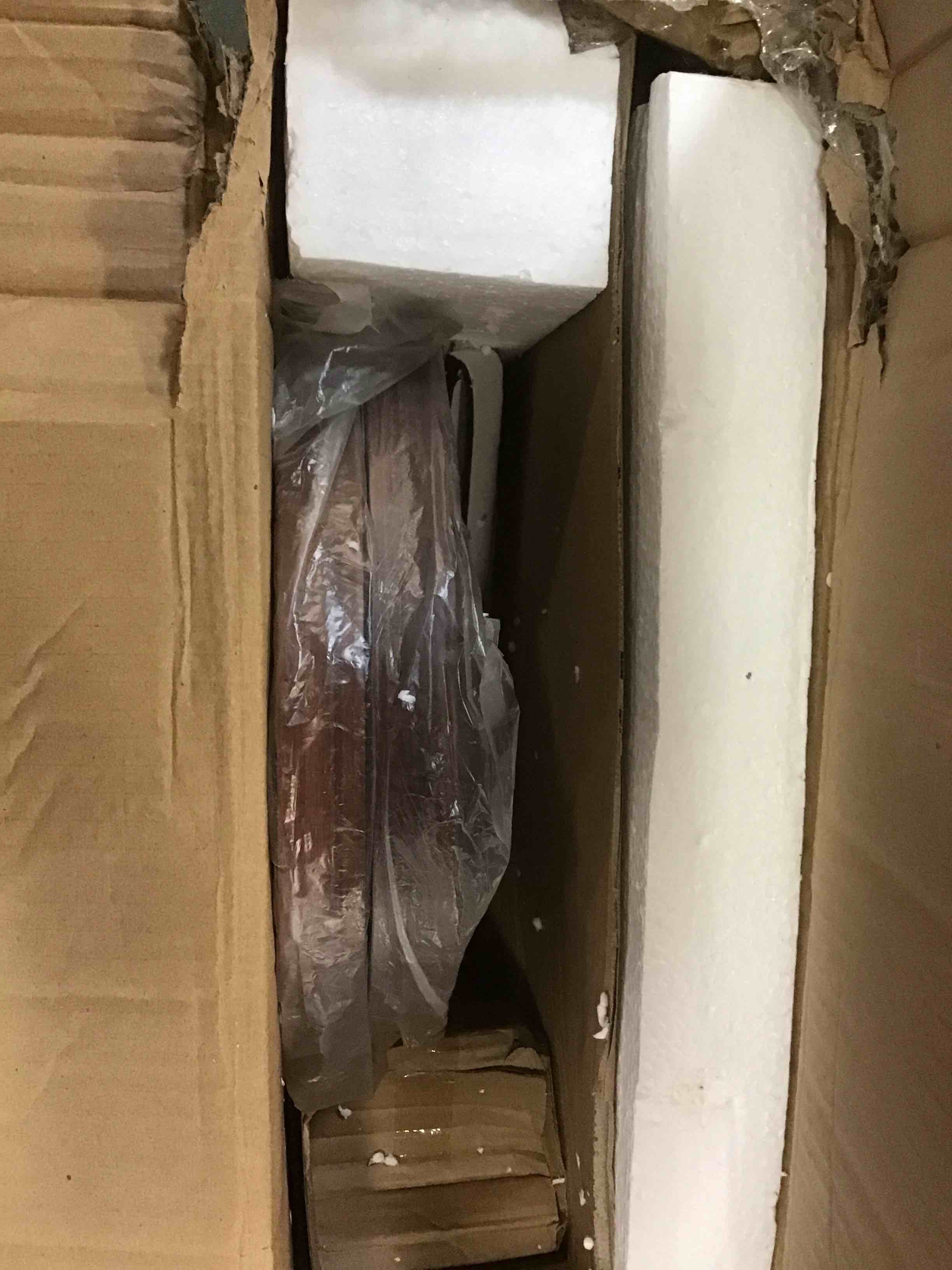 https://s3.amazonaws.com/lotting-images-prod/bidfta/RED6333113_1712161206776.jpeg