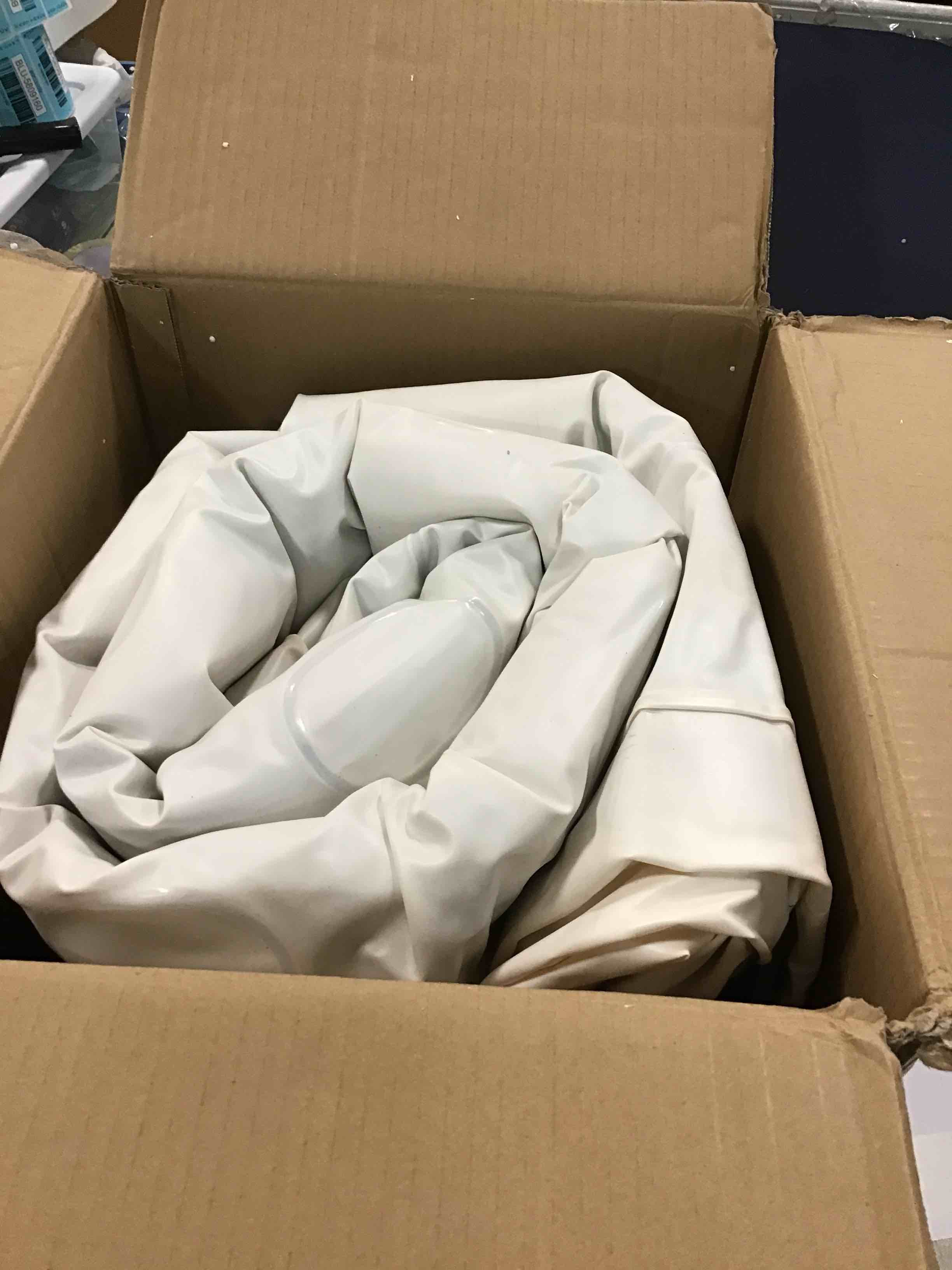 https://s3.amazonaws.com/lotting-images-prod/bidfta/RED6333255_1712238410097.jpeg
