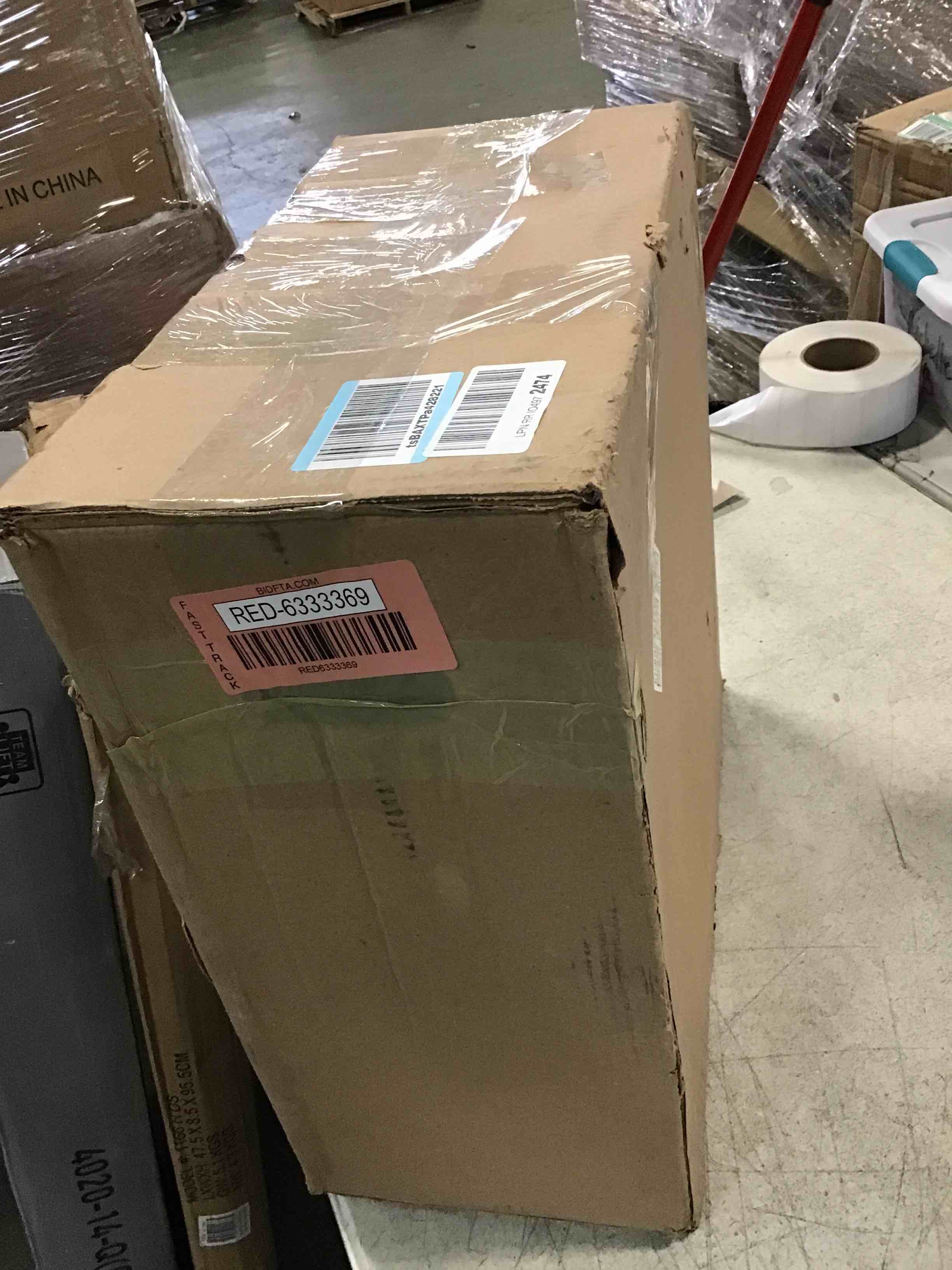 https://s3.amazonaws.com/lotting-images-prod/bidfta/RED6333369_1712256616586.jpeg