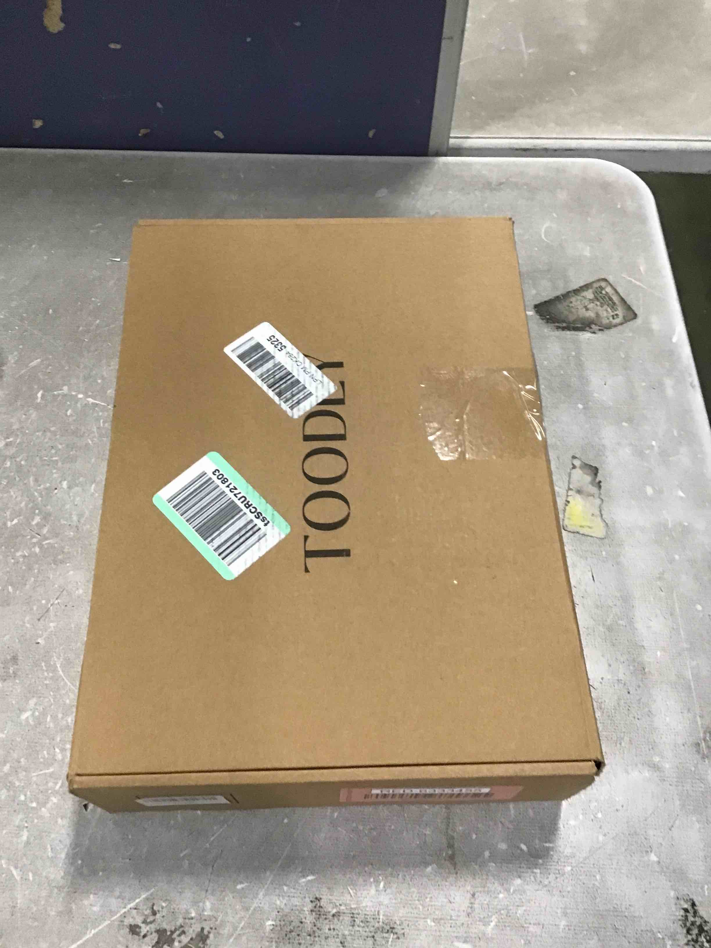 https://s3.amazonaws.com/lotting-images-prod/bidfta/RED6333455_1711636781639.jpeg