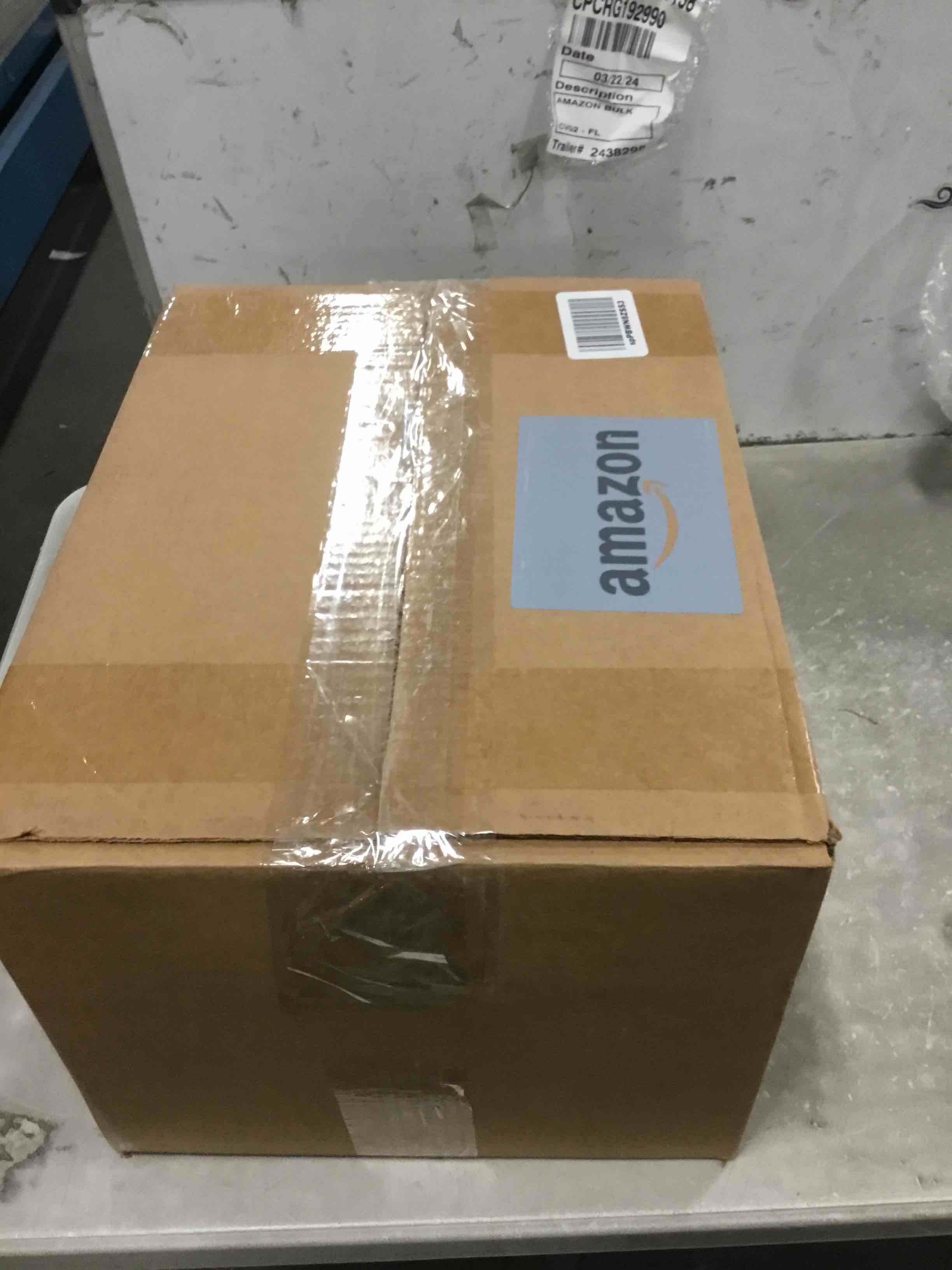 https://s3.amazonaws.com/lotting-images-prod/bidfta/RED6333636_1711714043977.jpeg