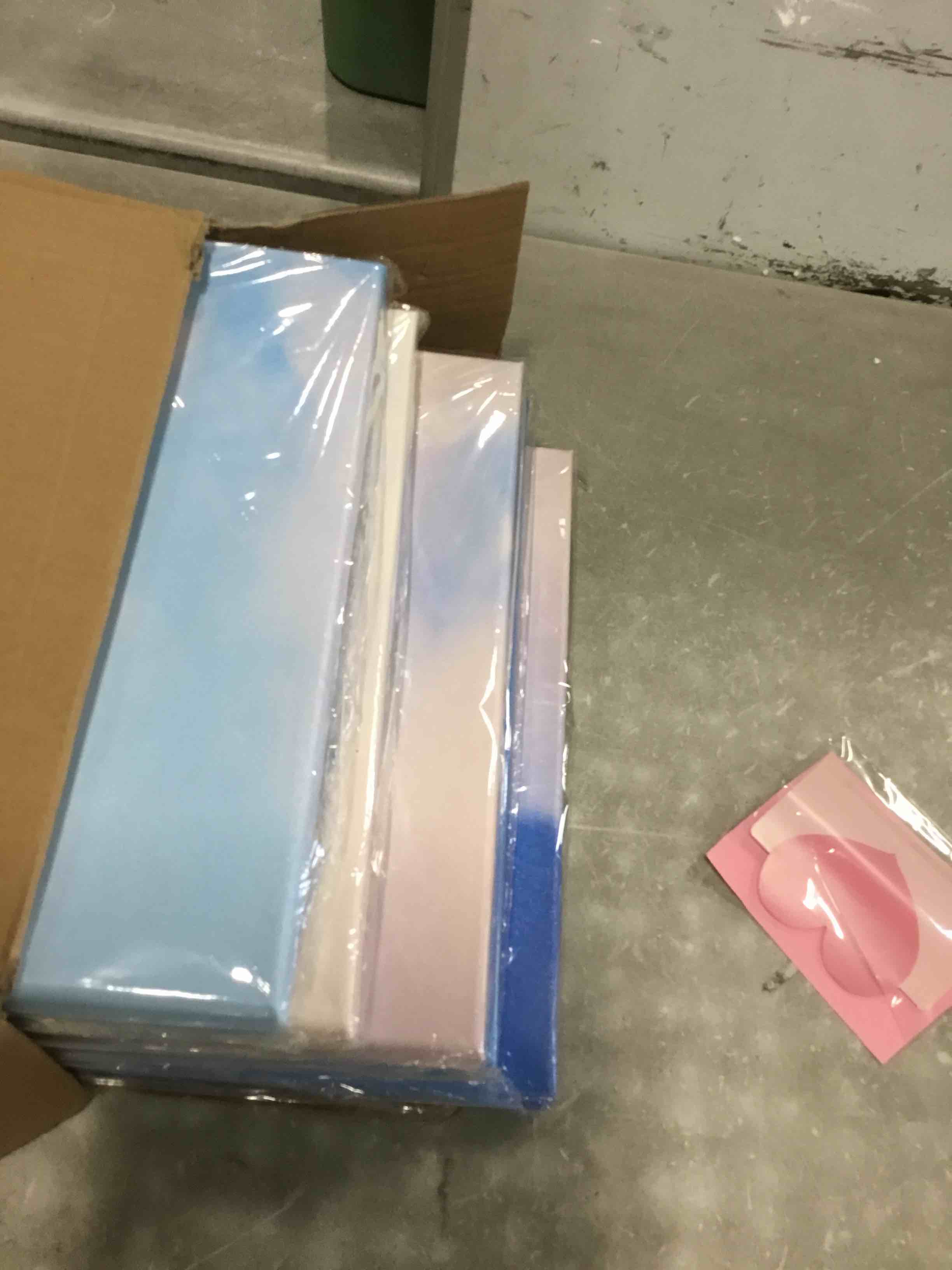 https://s3.amazonaws.com/lotting-images-prod/bidfta/RED6333755_1711732548702.jpeg