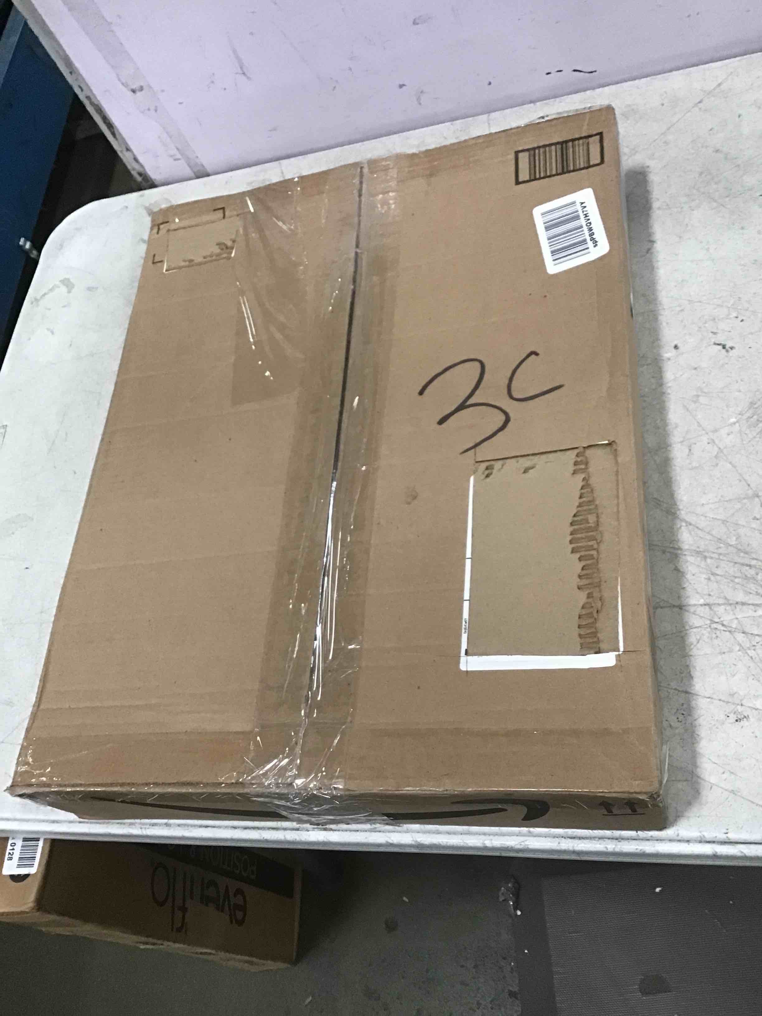 https://s3.amazonaws.com/lotting-images-prod/bidfta/RED6334619_1712237308378.jpeg