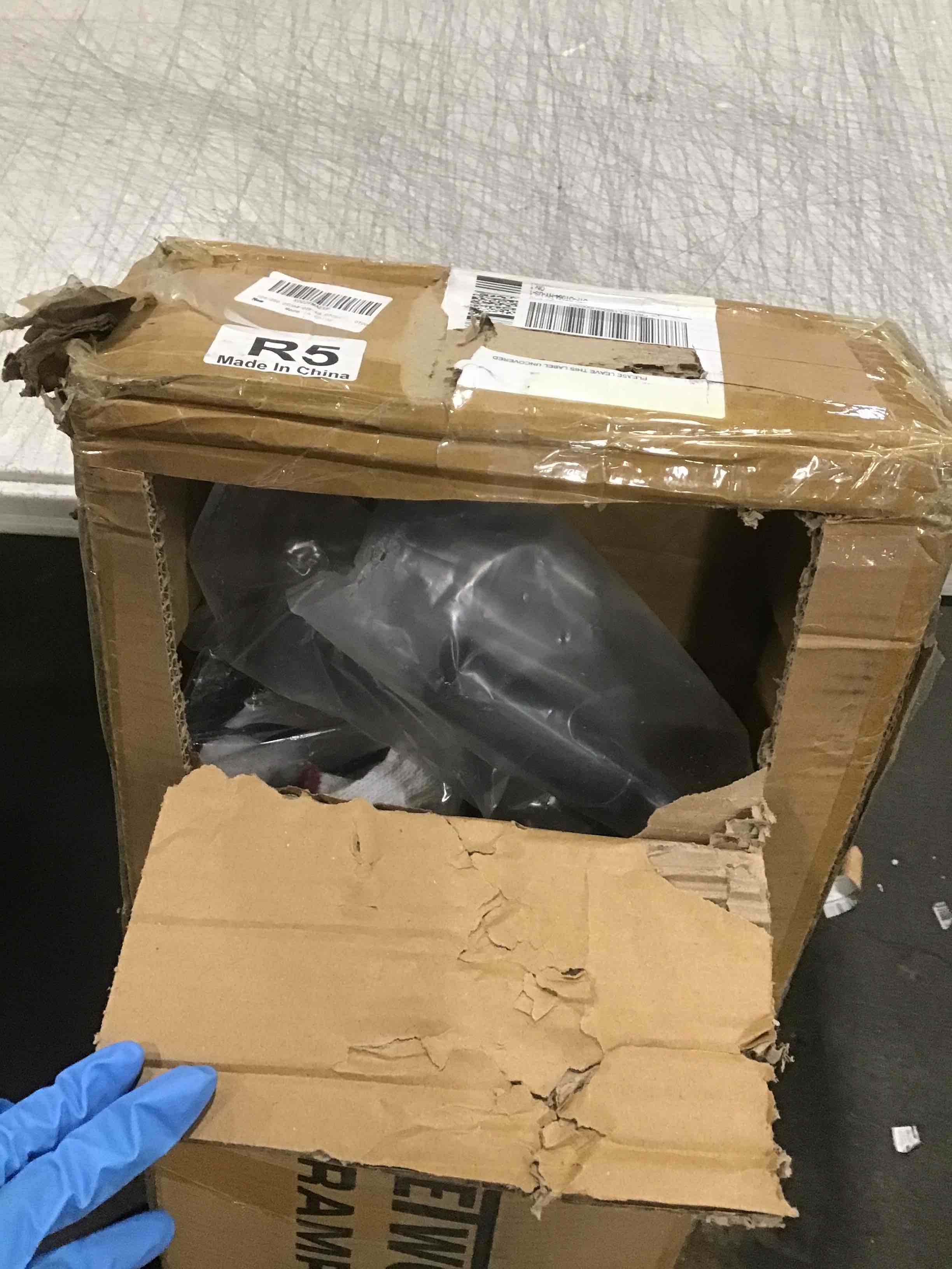 https://s3.amazonaws.com/lotting-images-prod/bidfta/RED6334866_1712324707853.jpeg