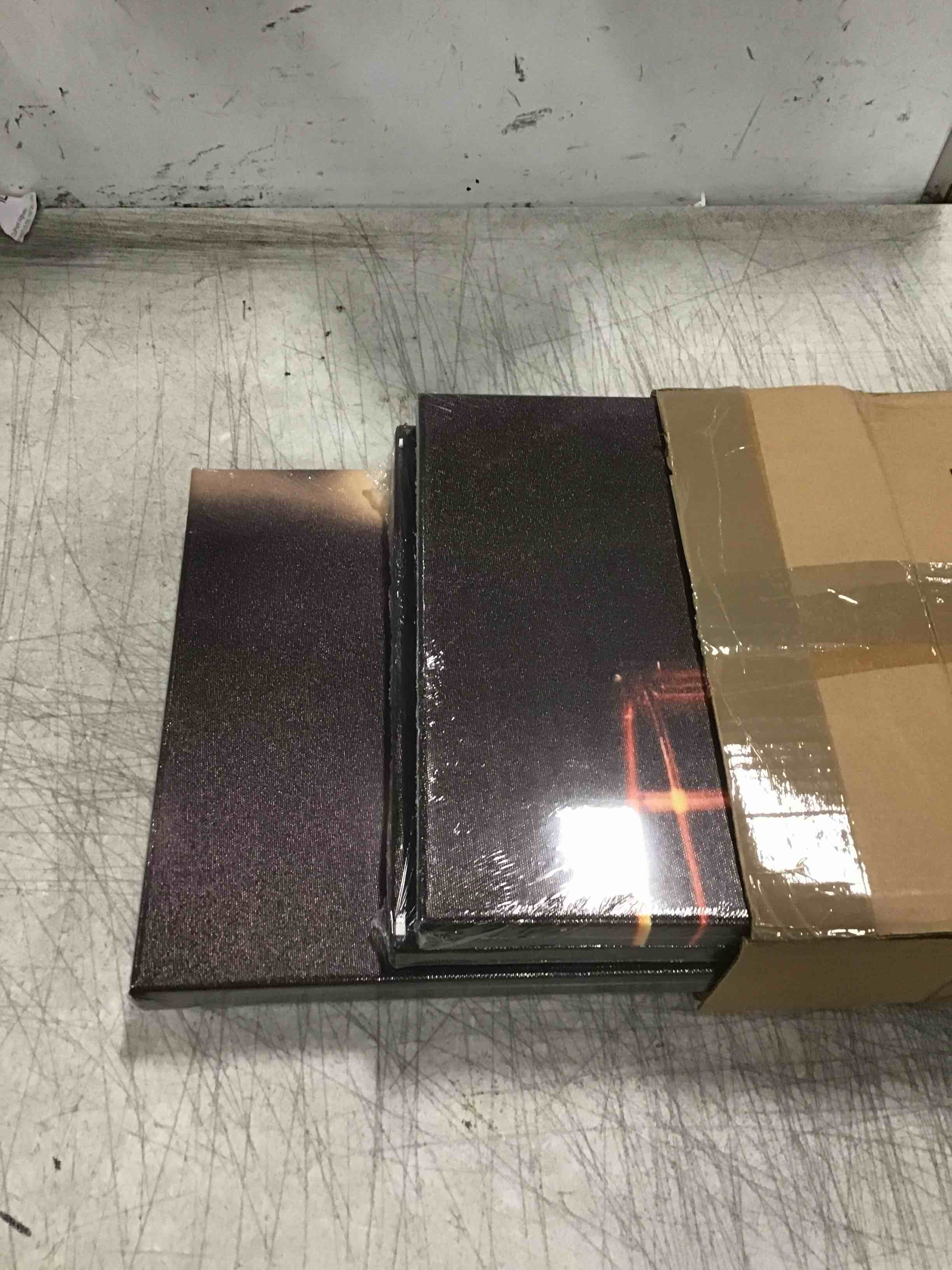 https://s3.amazonaws.com/lotting-images-prod/bidfta/RED6334878_1712328096765.jpeg
