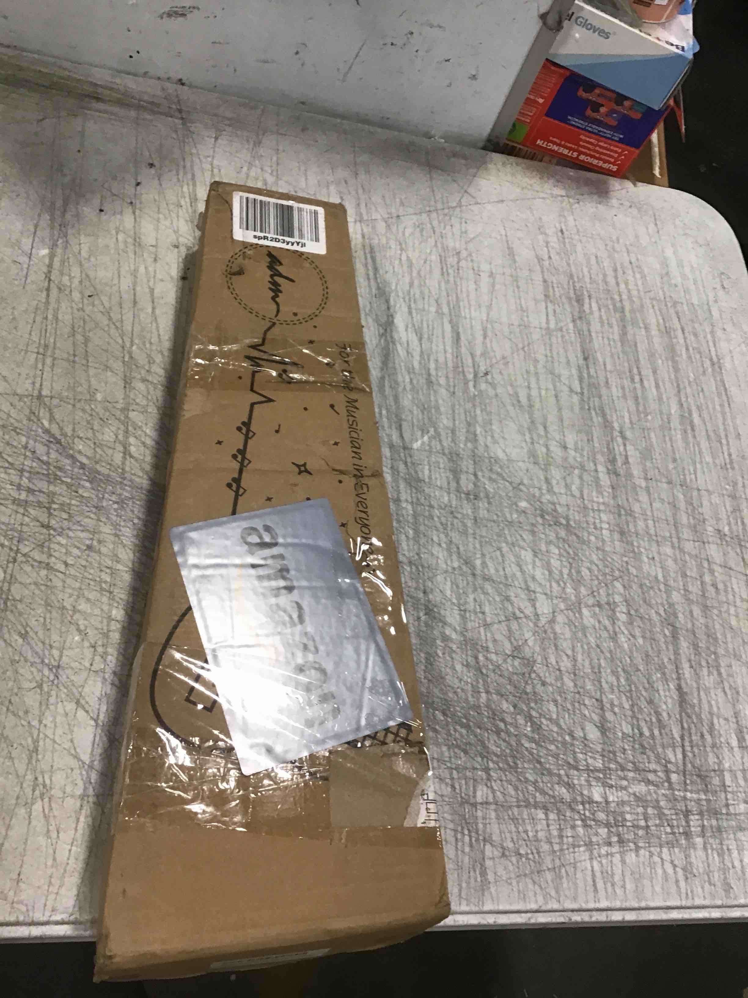https://s3.amazonaws.com/lotting-images-prod/bidfta/RED6334906_1712331158112.jpeg