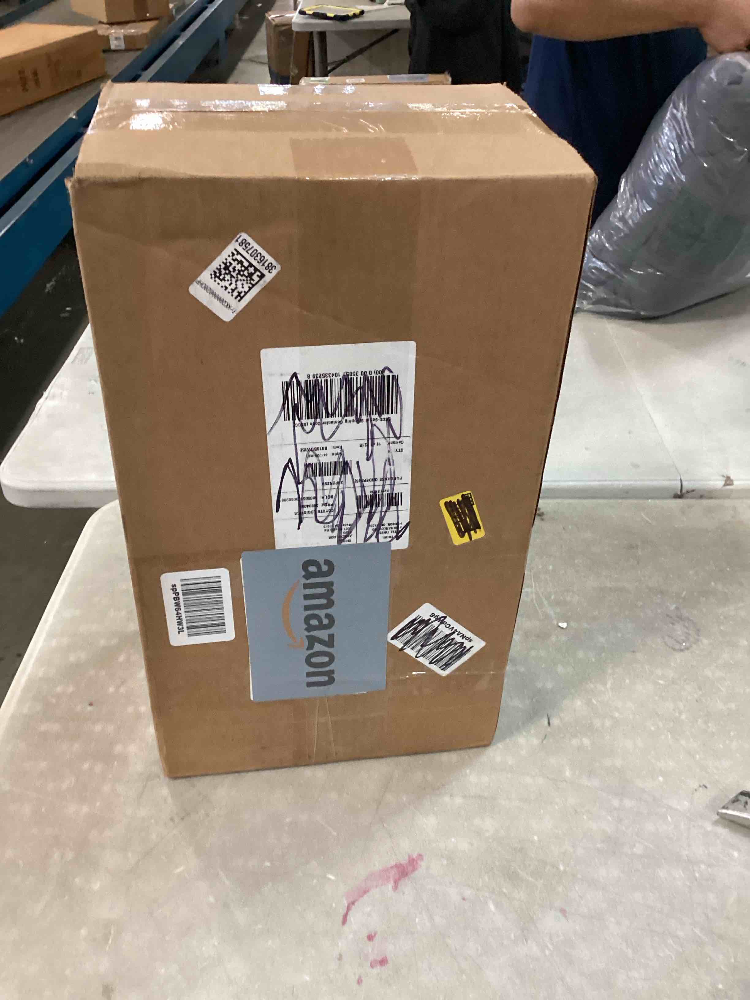 https://s3.amazonaws.com/lotting-images-prod/bidfta/RED6335854_1712072288148.jpeg