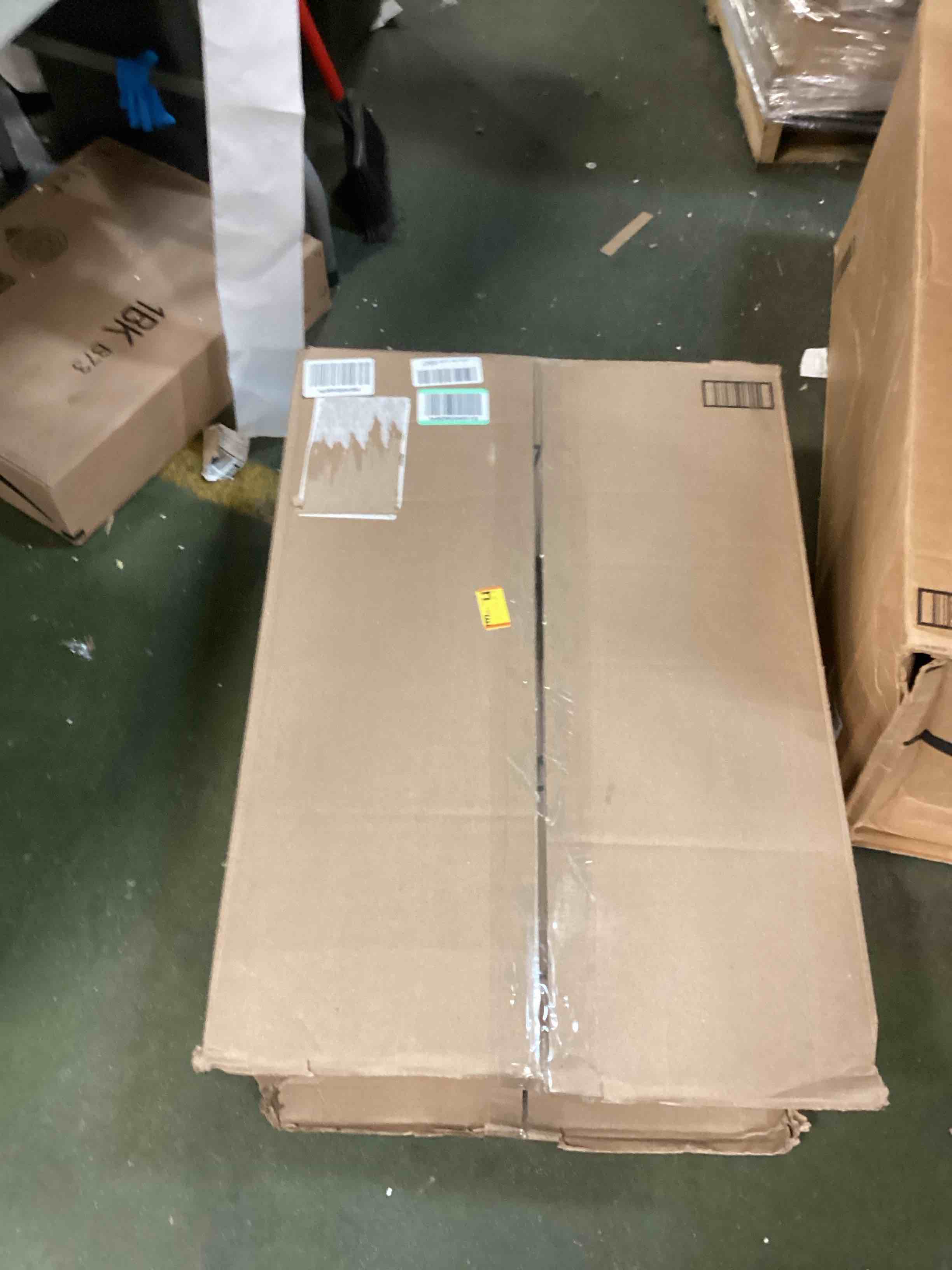 https://s3.amazonaws.com/lotting-images-prod/bidfta/RED6335921_1712150756981.jpeg