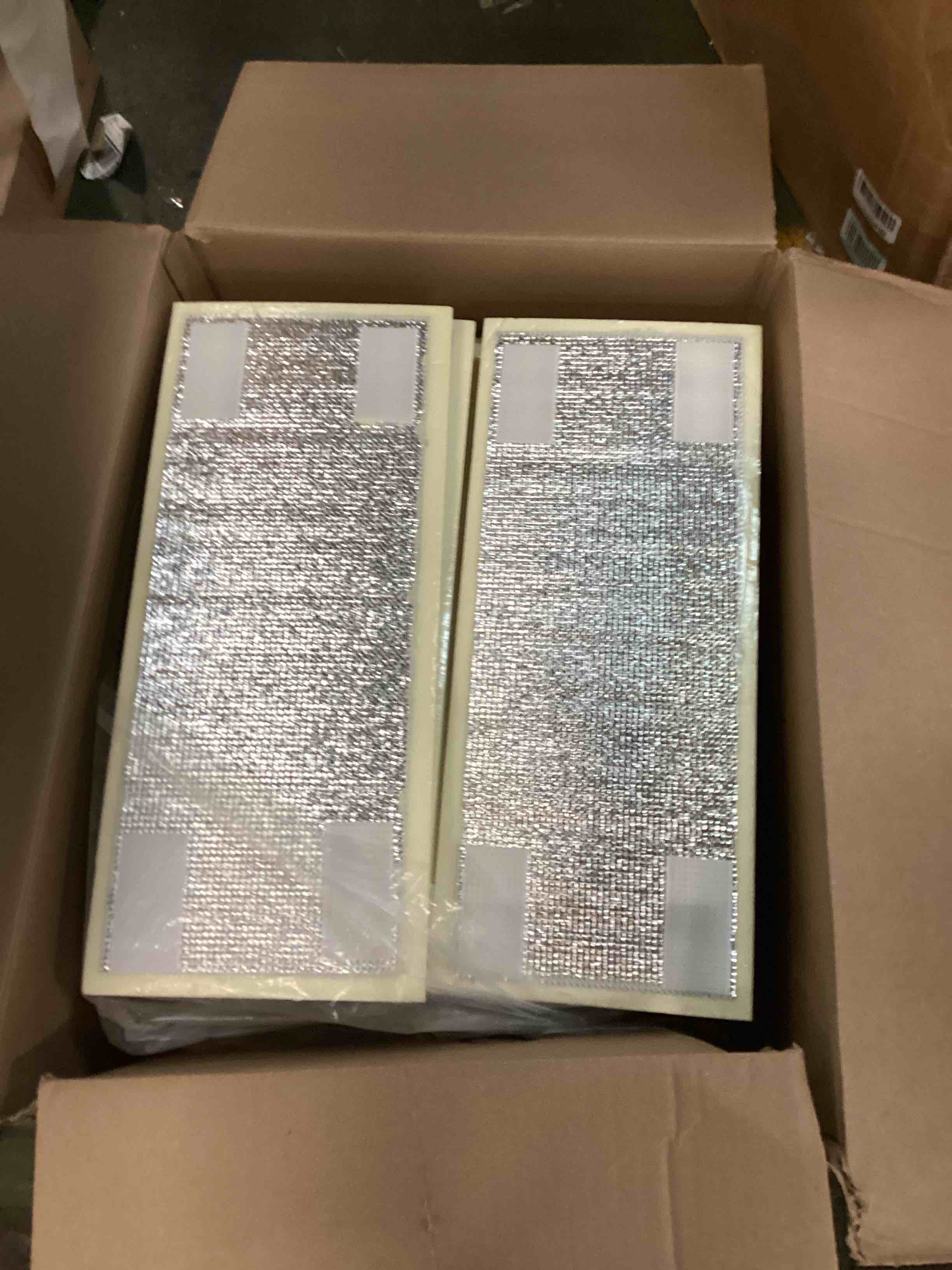 https://s3.amazonaws.com/lotting-images-prod/bidfta/RED6335921_1712151237612.jpeg