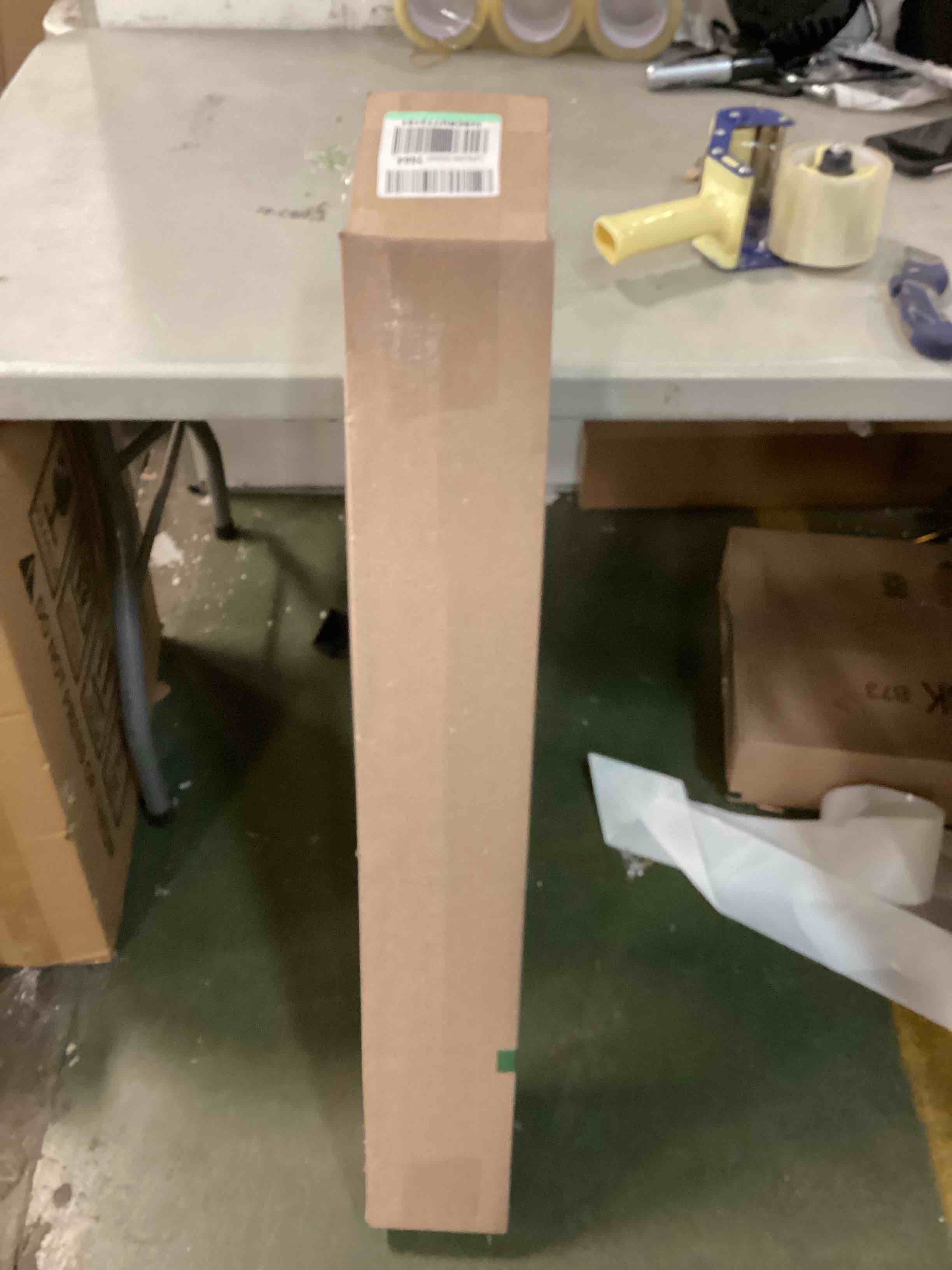 https://s3.amazonaws.com/lotting-images-prod/bidfta/RED6335969_1712158460223.jpeg