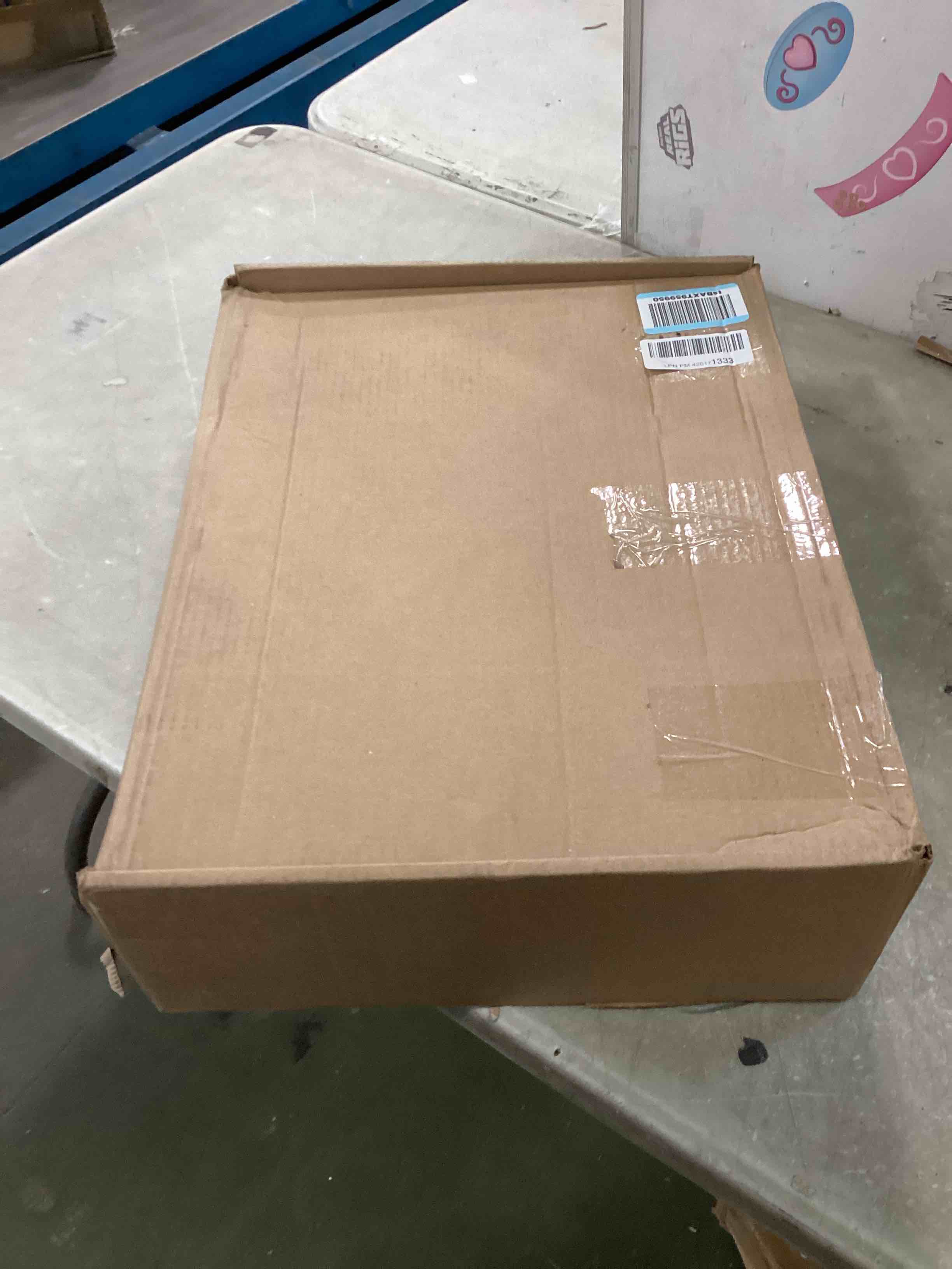 https://s3.amazonaws.com/lotting-images-prod/bidfta/RED6336360_1712581518855.jpeg