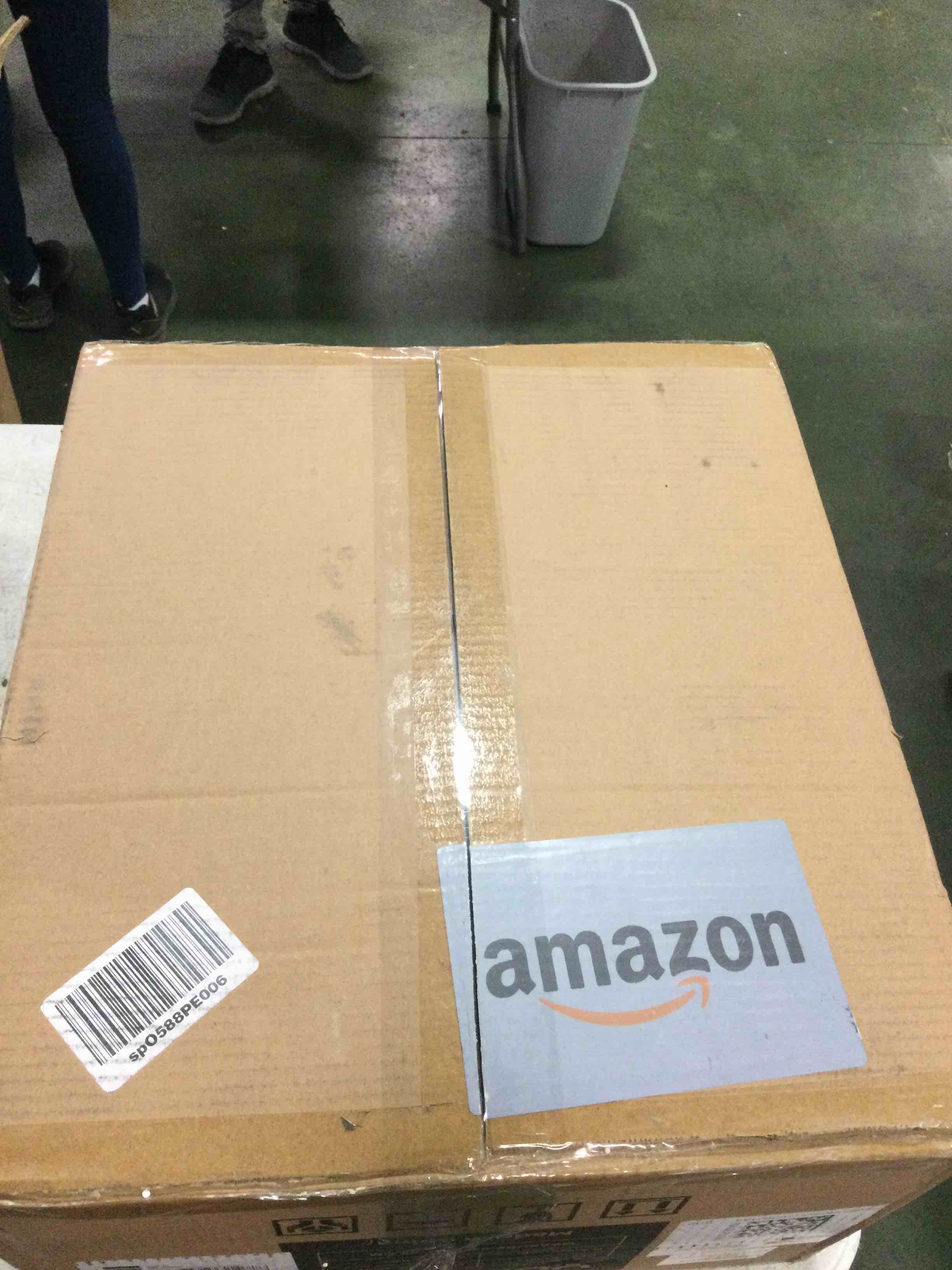 https://s3.amazonaws.com/lotting-images-prod/bidfta/RED6336715_1712582354912.jpeg