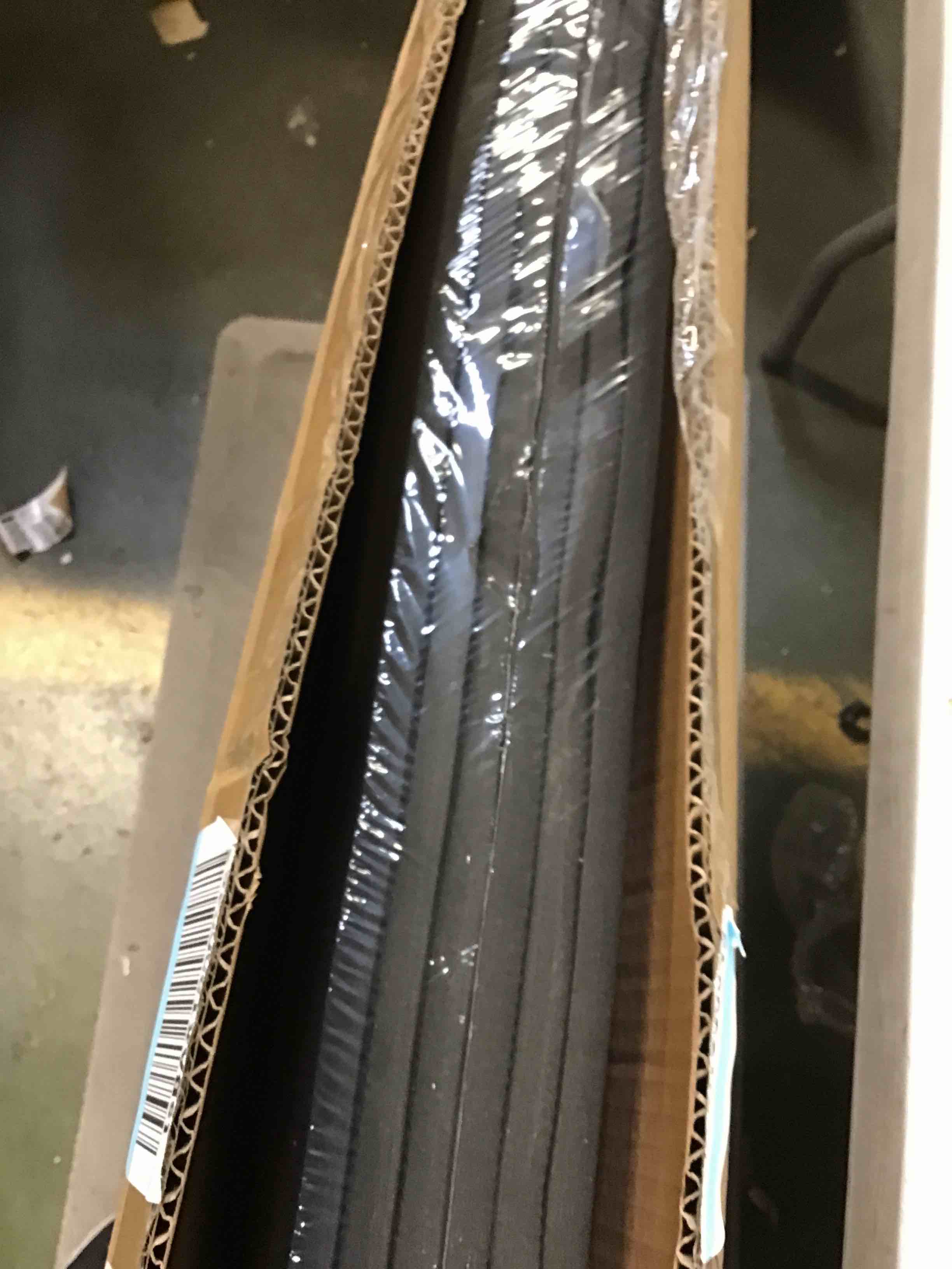 https://s3.amazonaws.com/lotting-images-prod/bidfta/RED6337762_1713979359001.jpeg
