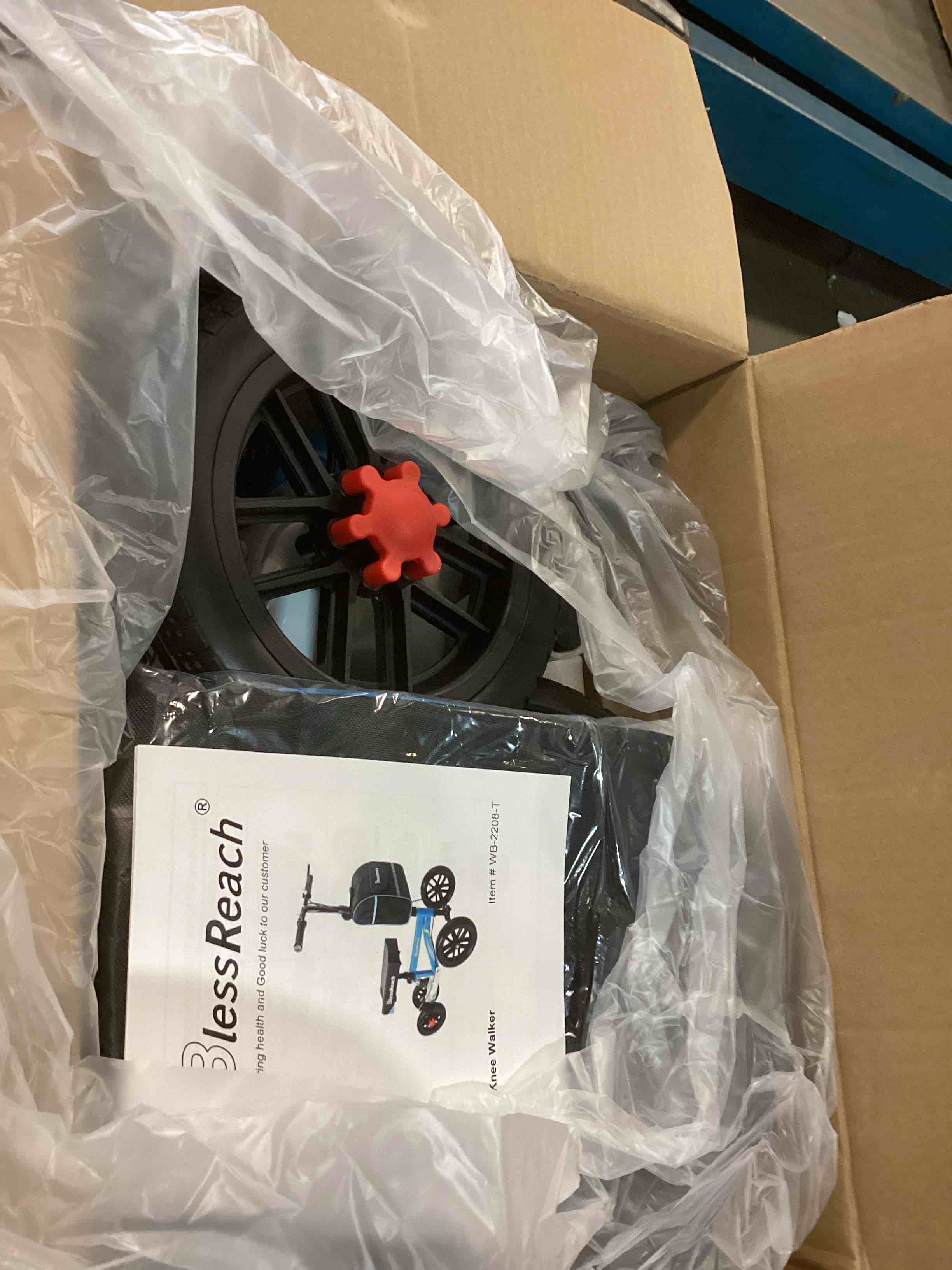 https://s3.amazonaws.com/lotting-images-prod/bidfta/RED6338161_1711643777237.jpeg