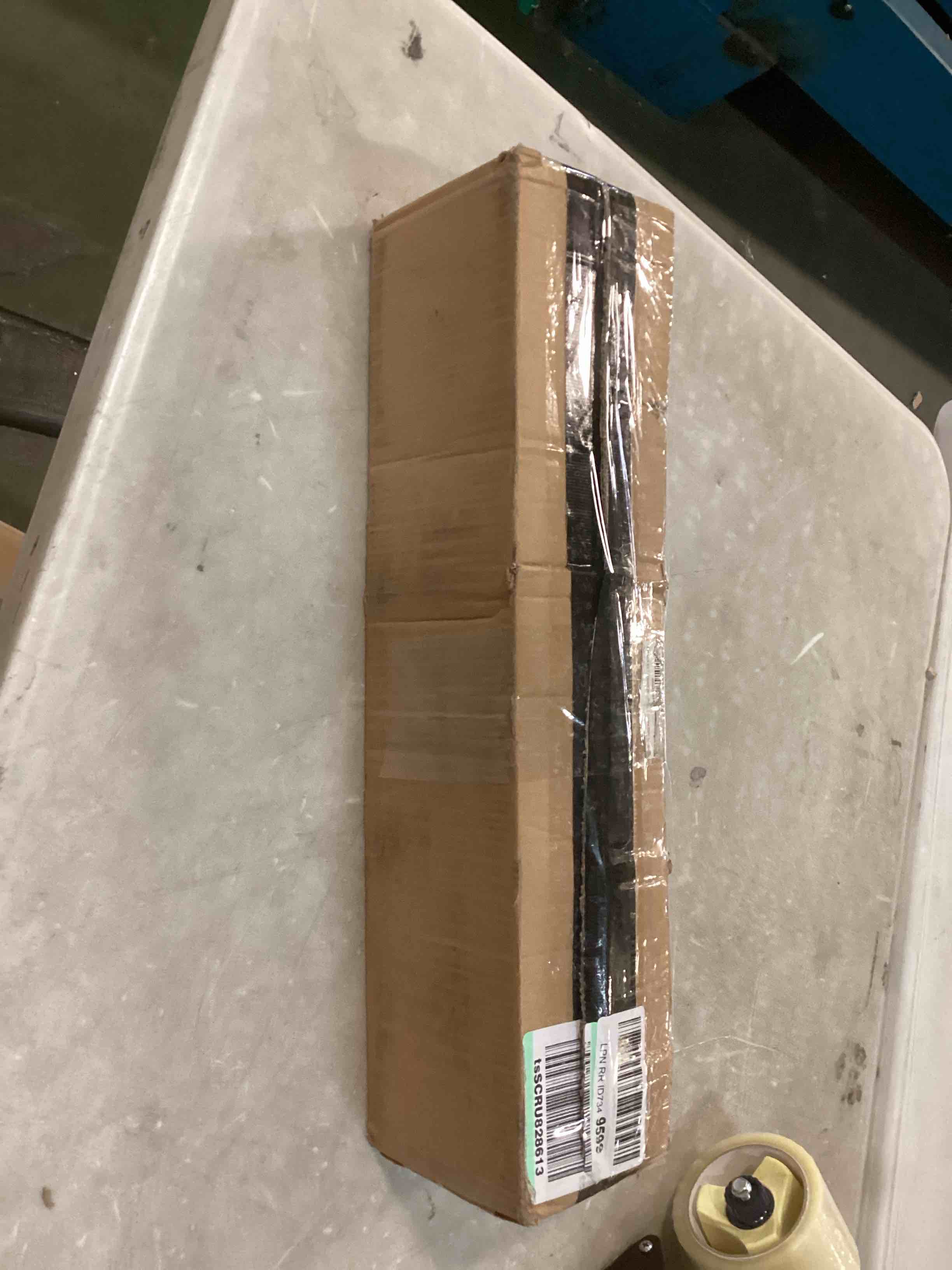 https://s3.amazonaws.com/lotting-images-prod/bidfta/RED6338208_1711652235244.jpeg