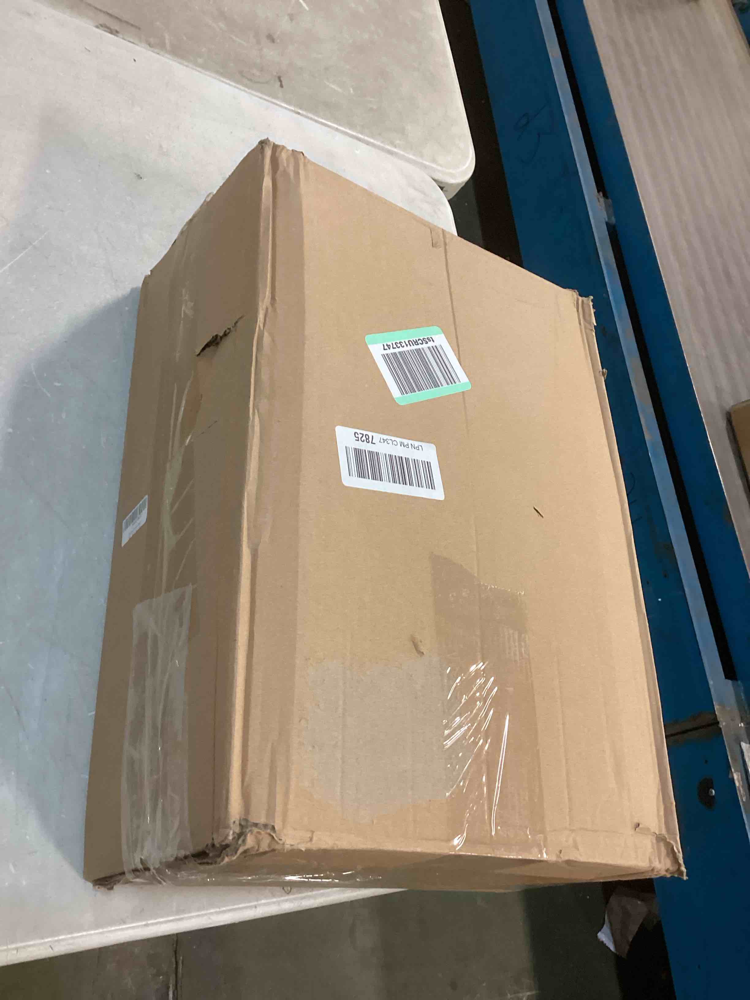 https://s3.amazonaws.com/lotting-images-prod/bidfta/RED6338271_1711714182288.jpeg