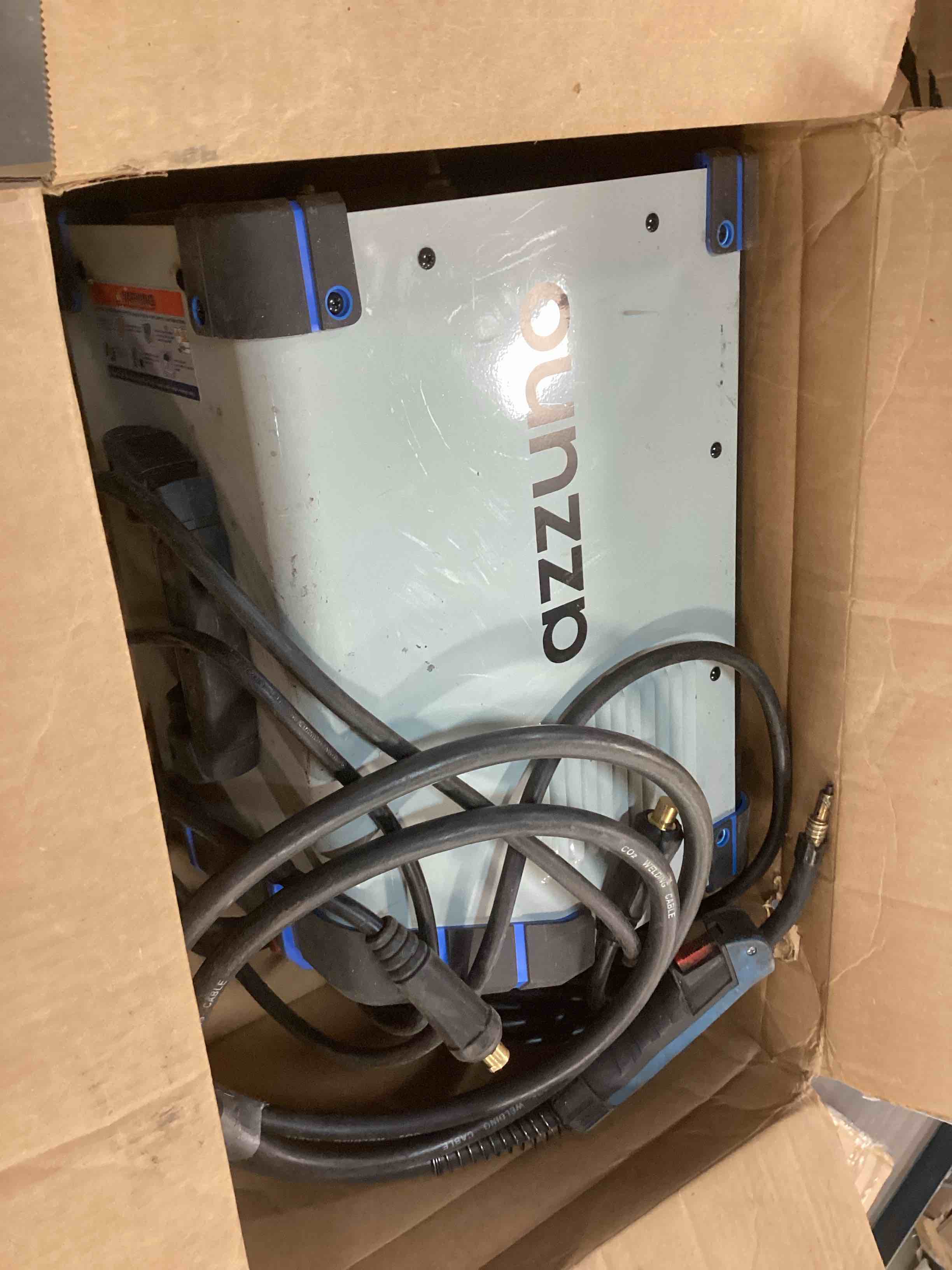 https://s3.amazonaws.com/lotting-images-prod/bidfta/RED6338317_1711719436139.jpeg
