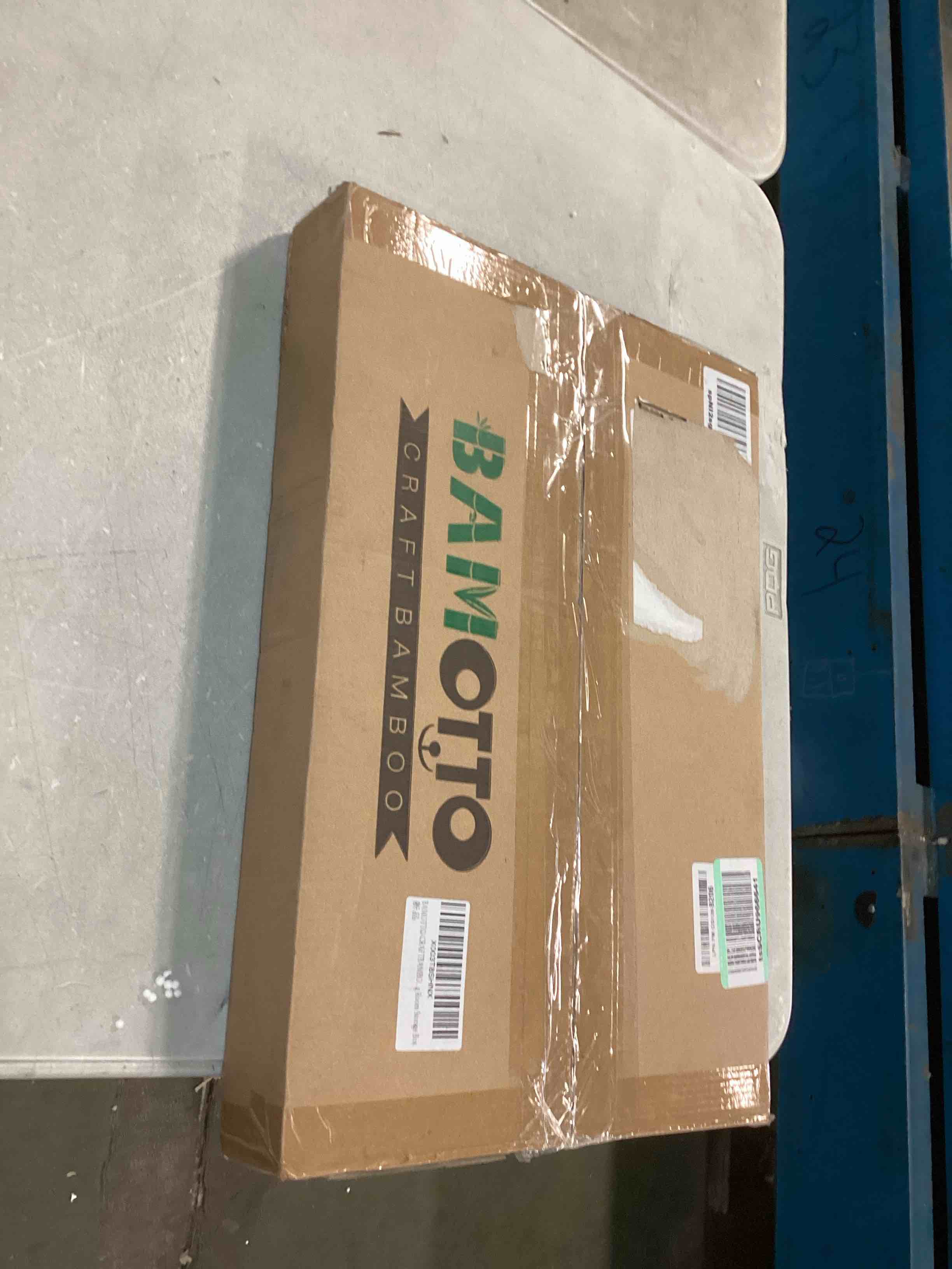 https://s3.amazonaws.com/lotting-images-prod/bidfta/RED6338403_1711732747907.jpeg