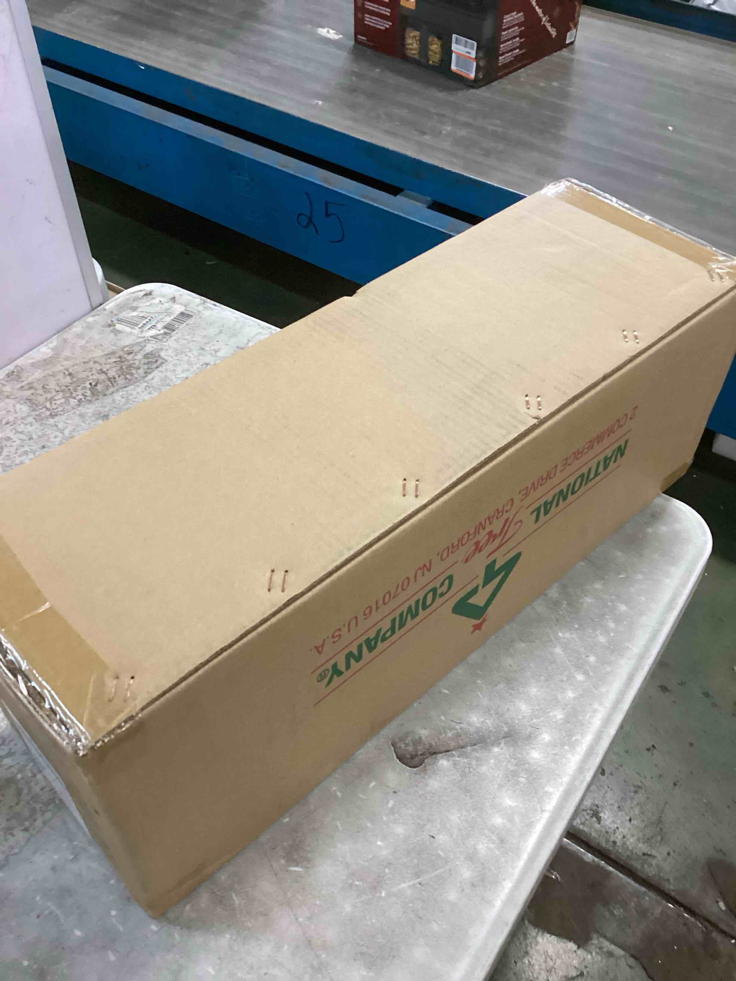 https://s3.amazonaws.com/lotting-images-prod/bidfta/RED6338936_1712086872012.jpeg