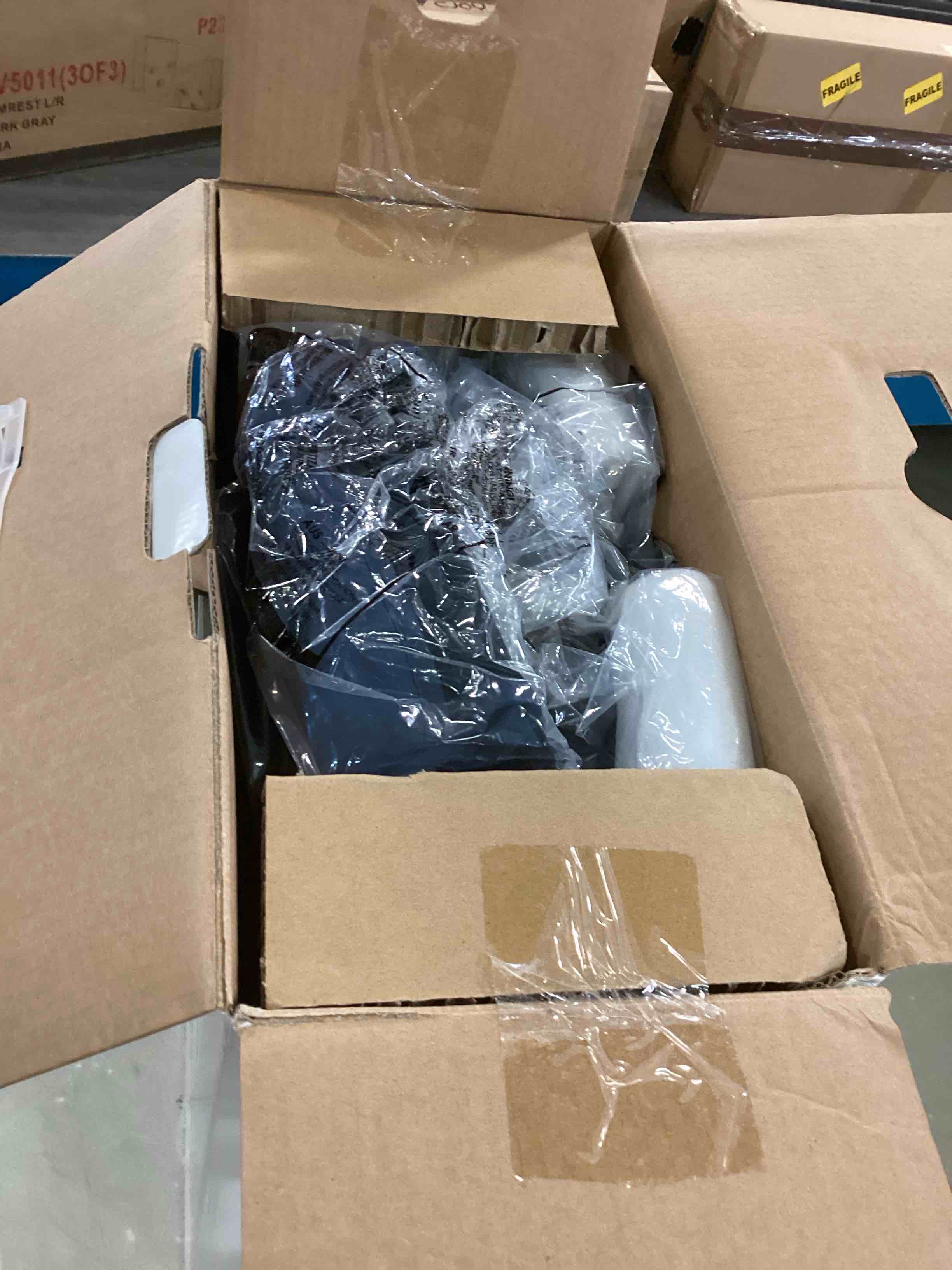 https://s3.amazonaws.com/lotting-images-prod/bidfta/RED6339037_1712154248193.jpeg