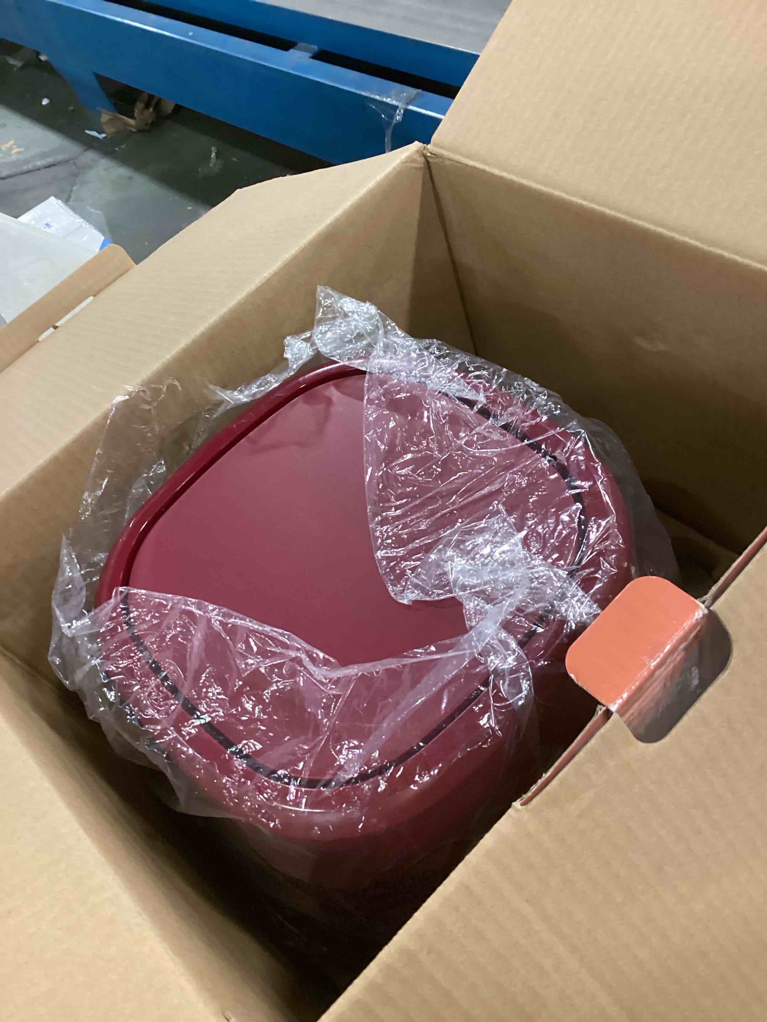 https://s3.amazonaws.com/lotting-images-prod/bidfta/RED6339327_1712246368908.jpeg