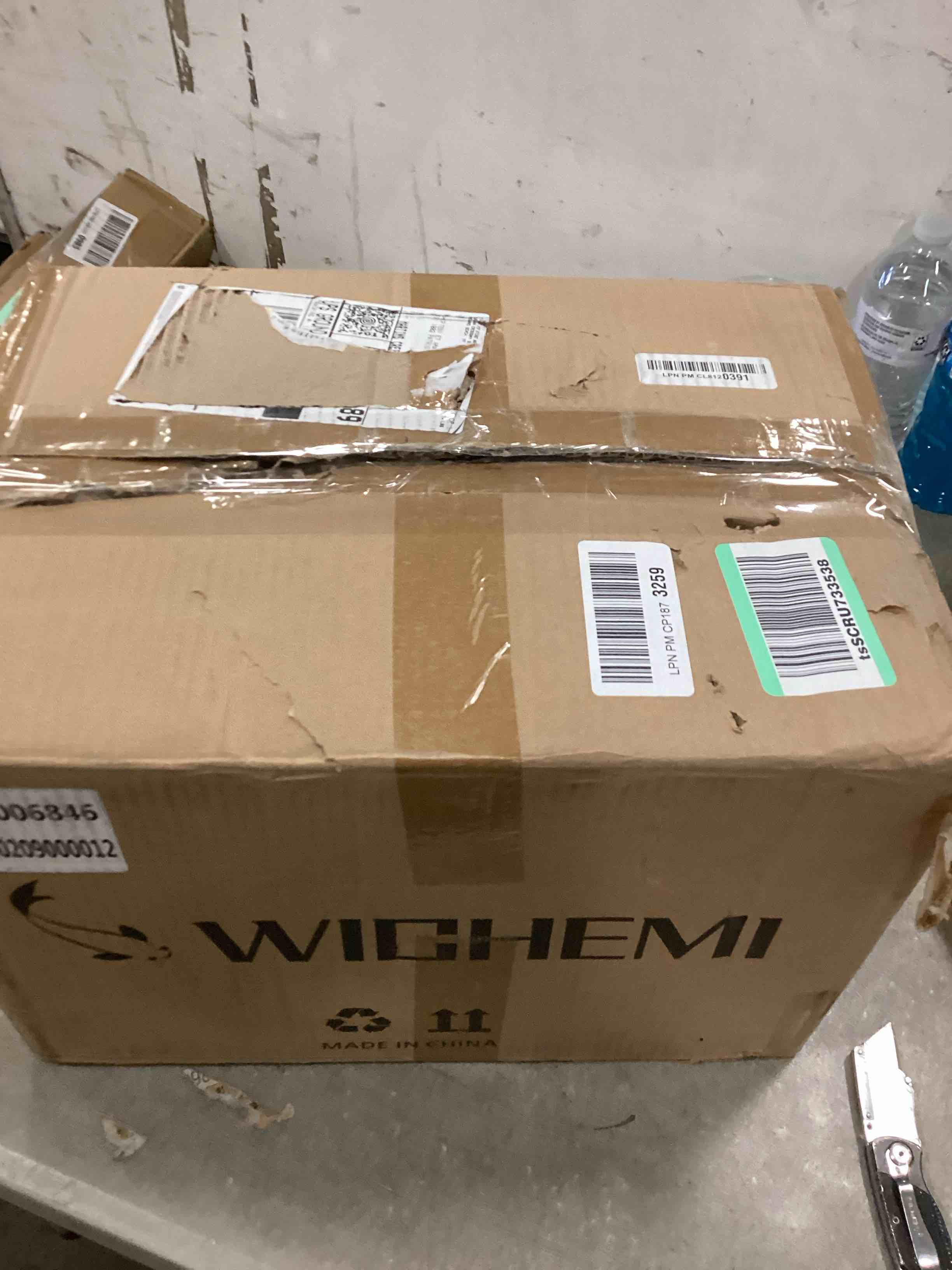 https://s3.amazonaws.com/lotting-images-prod/bidfta/RED6339547_1712069295857.jpeg