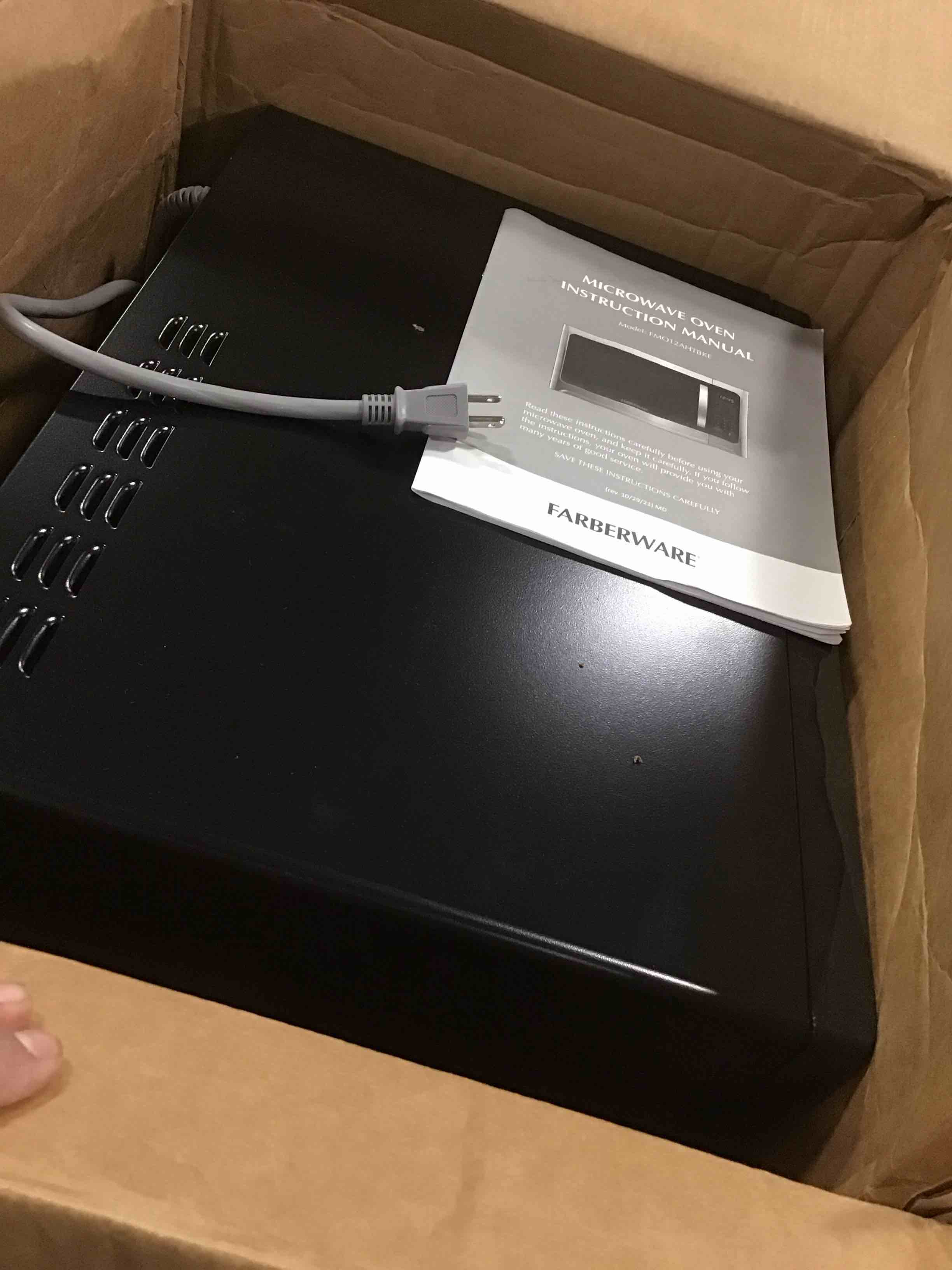 https://s3.amazonaws.com/lotting-images-prod/bidfta/RED6339629_1712083197261.jpeg