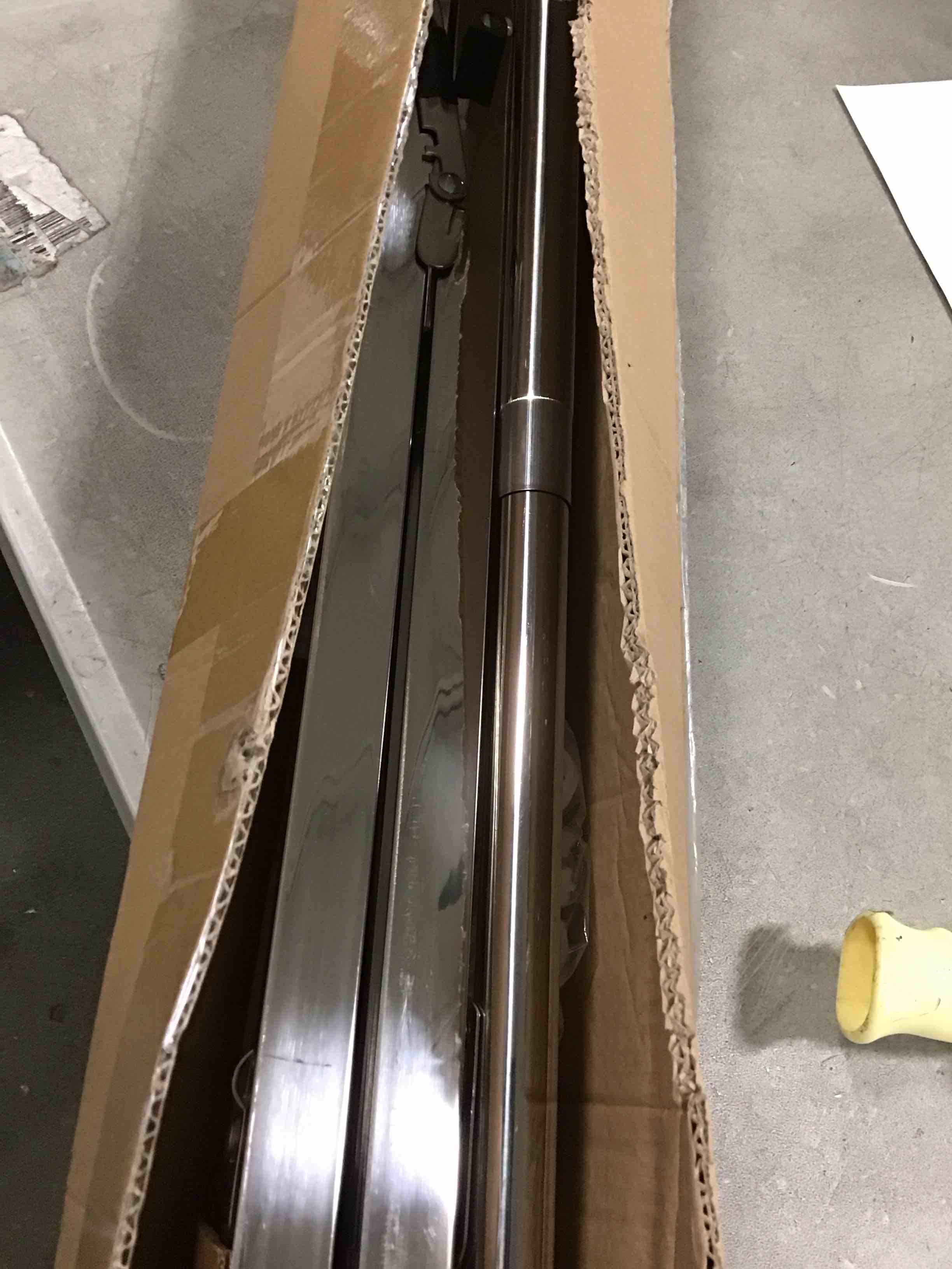 https://s3.amazonaws.com/lotting-images-prod/bidfta/RED6339663_1712087490552.jpeg