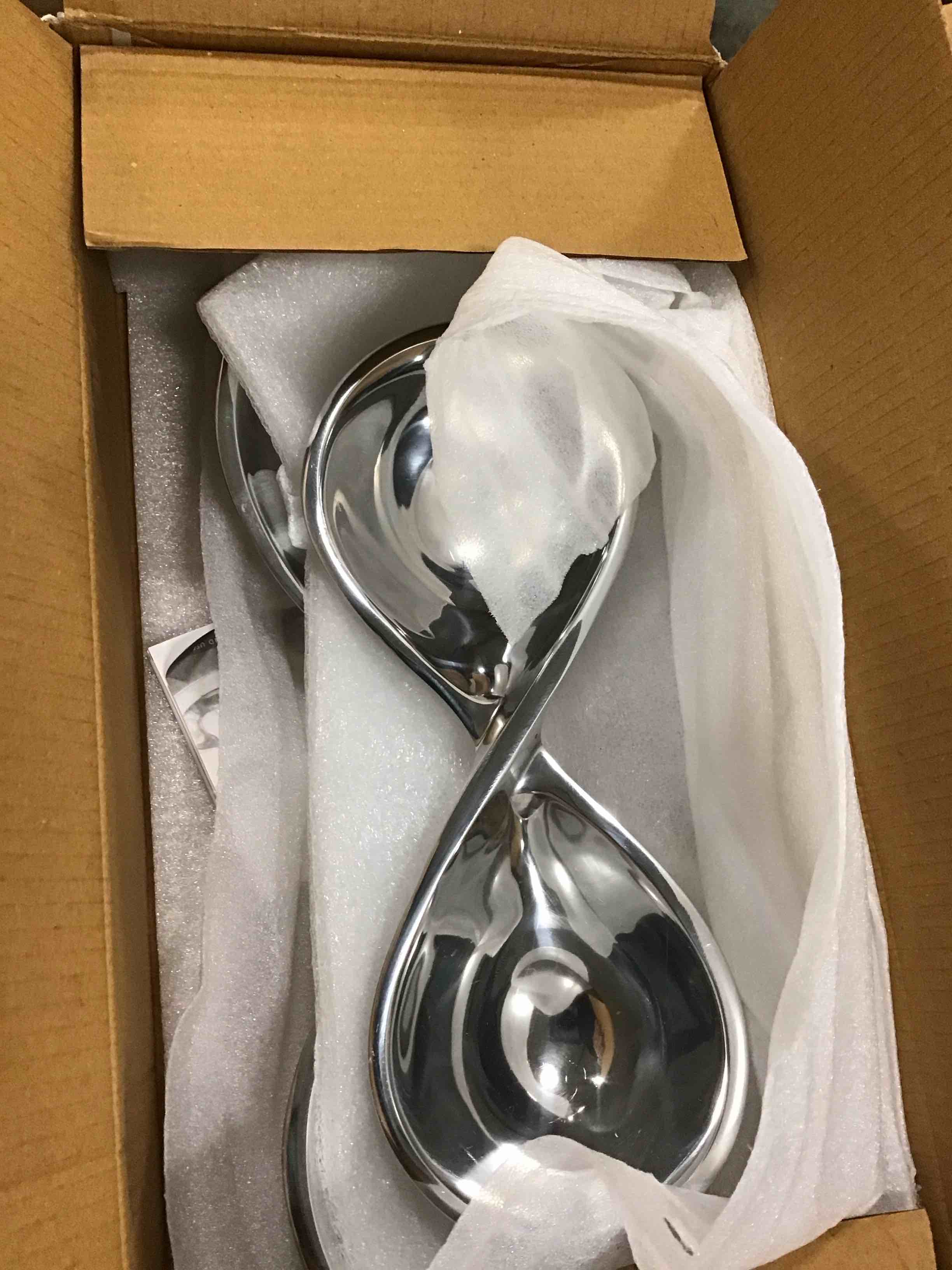 https://s3.amazonaws.com/lotting-images-prod/bidfta/RED6340004_1712243680368.jpeg