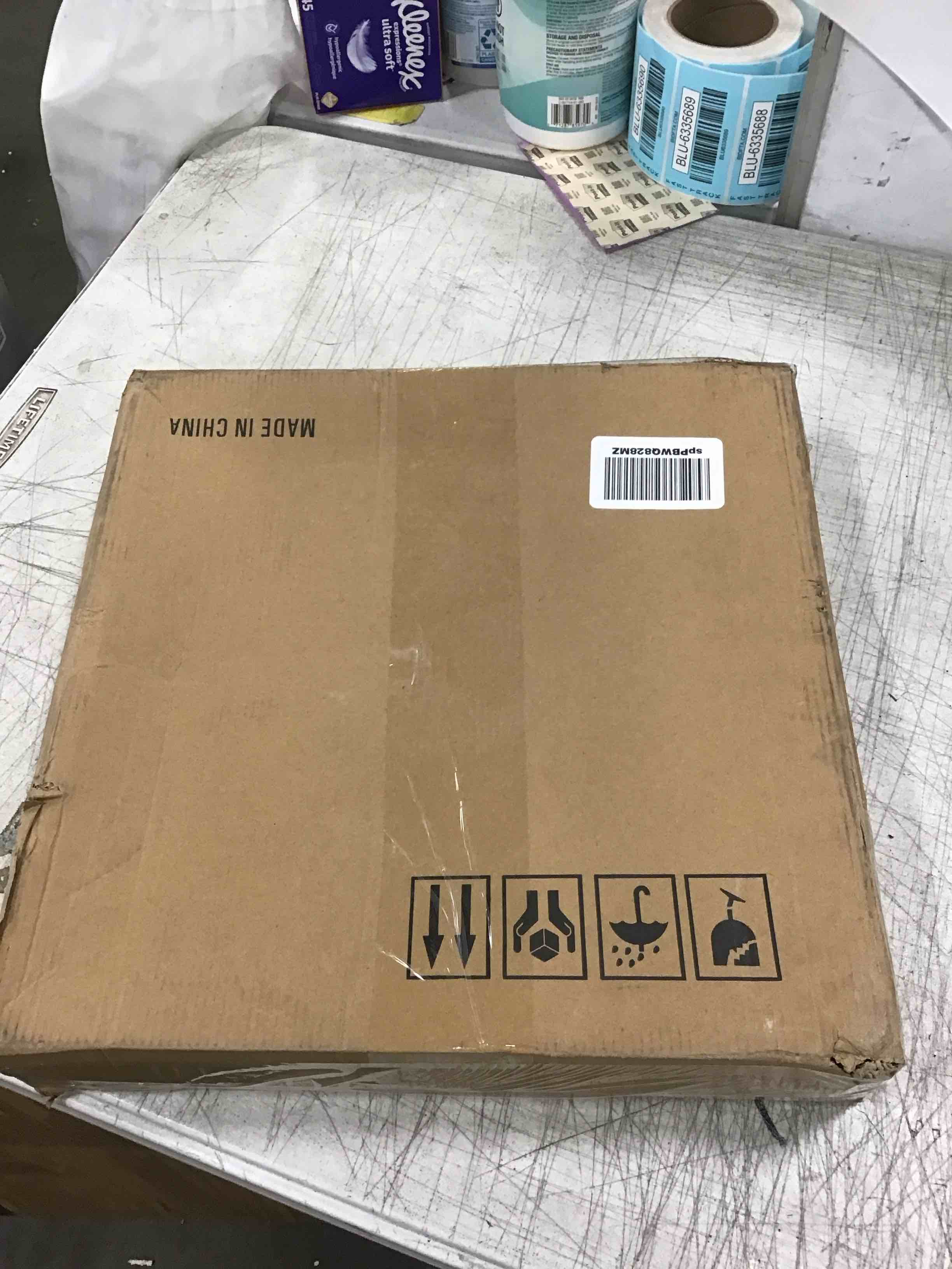 https://s3.amazonaws.com/lotting-images-prod/bidfta/RED6340018_1712245390069.jpeg