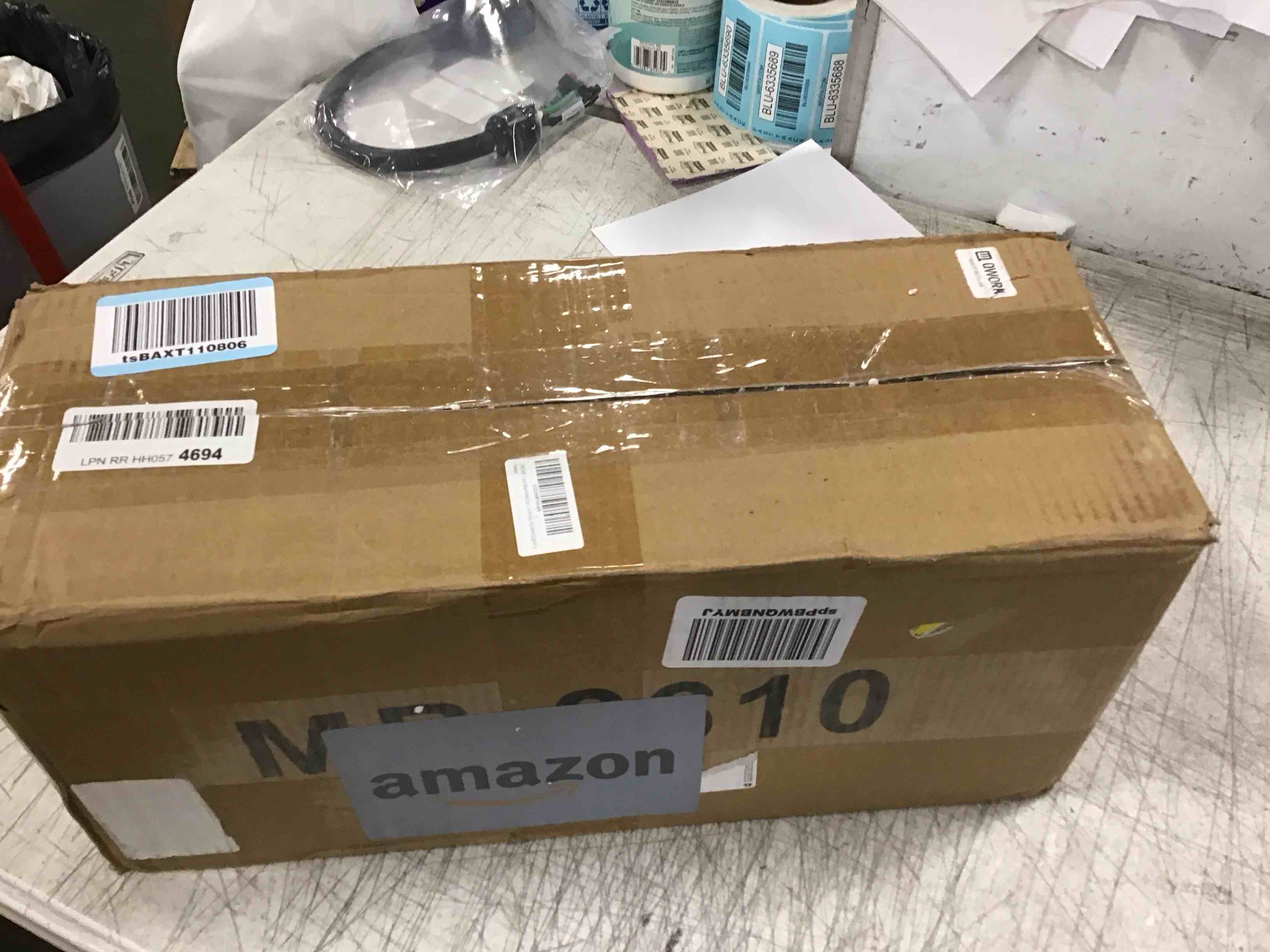 https://s3.amazonaws.com/lotting-images-prod/bidfta/RED6340102_1712256740717.jpeg