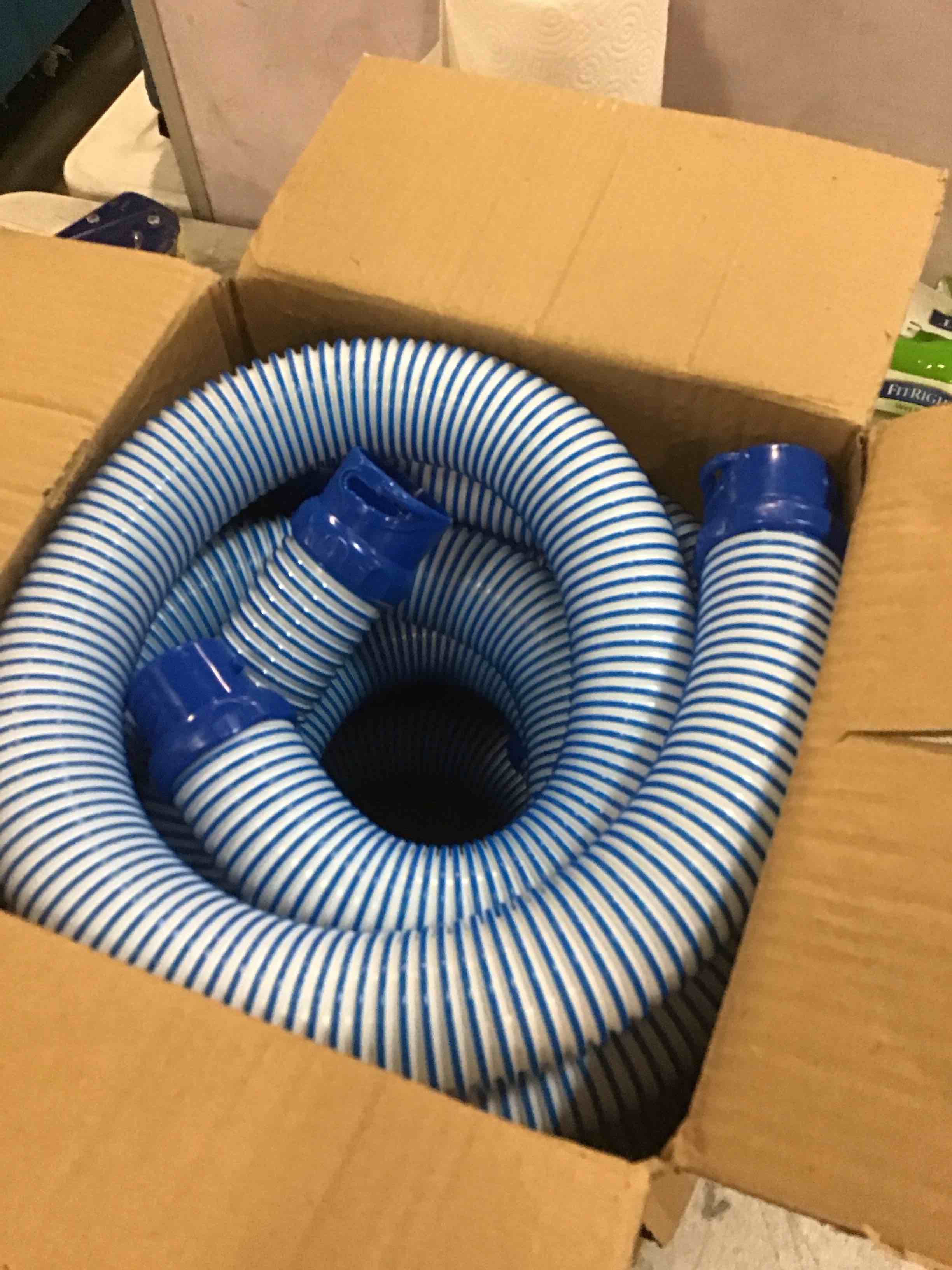 https://s3.amazonaws.com/lotting-images-prod/bidfta/RED6340268_1712330430411.jpeg