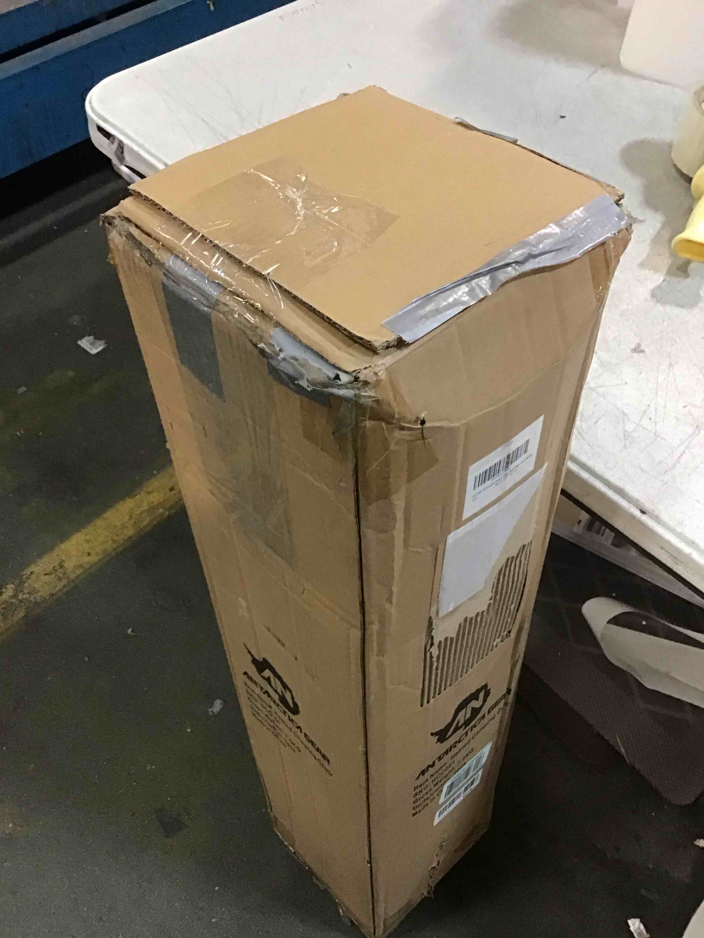https://s3.amazonaws.com/lotting-images-prod/bidfta/RED6340287_1712333894505.jpeg