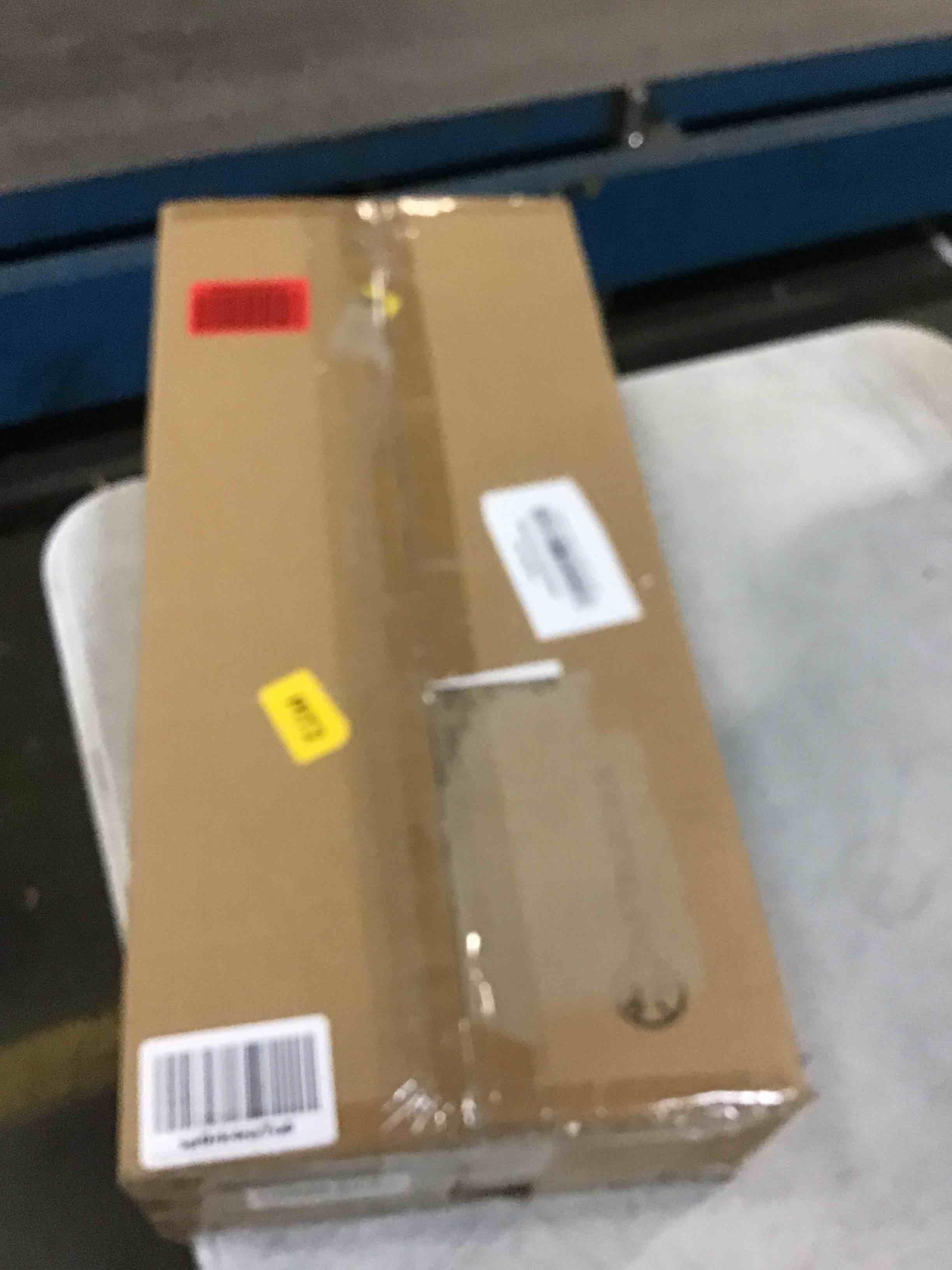 https://s3.amazonaws.com/lotting-images-prod/bidfta/RED6340376_1712347279420.jpeg