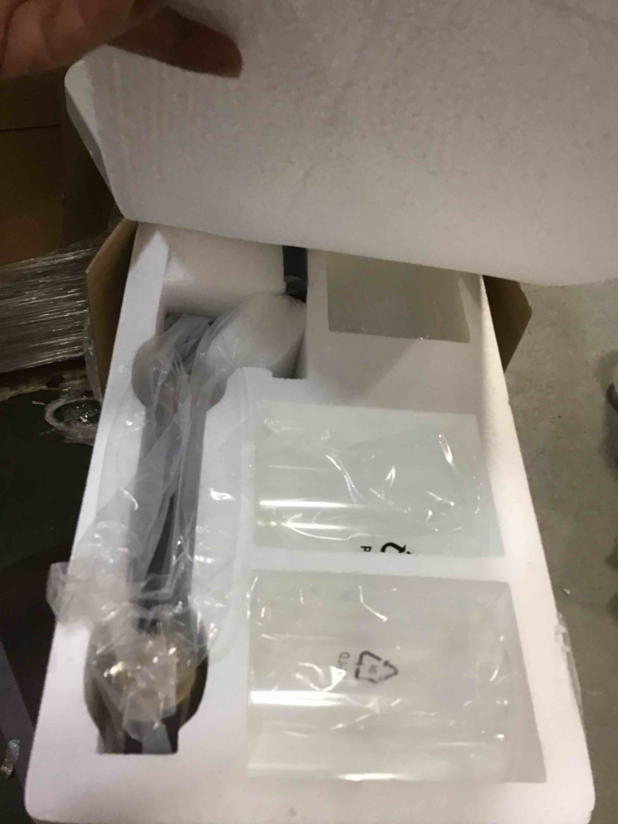 https://s3.amazonaws.com/lotting-images-prod/bidfta/RED6340389_1712488419160.jpeg