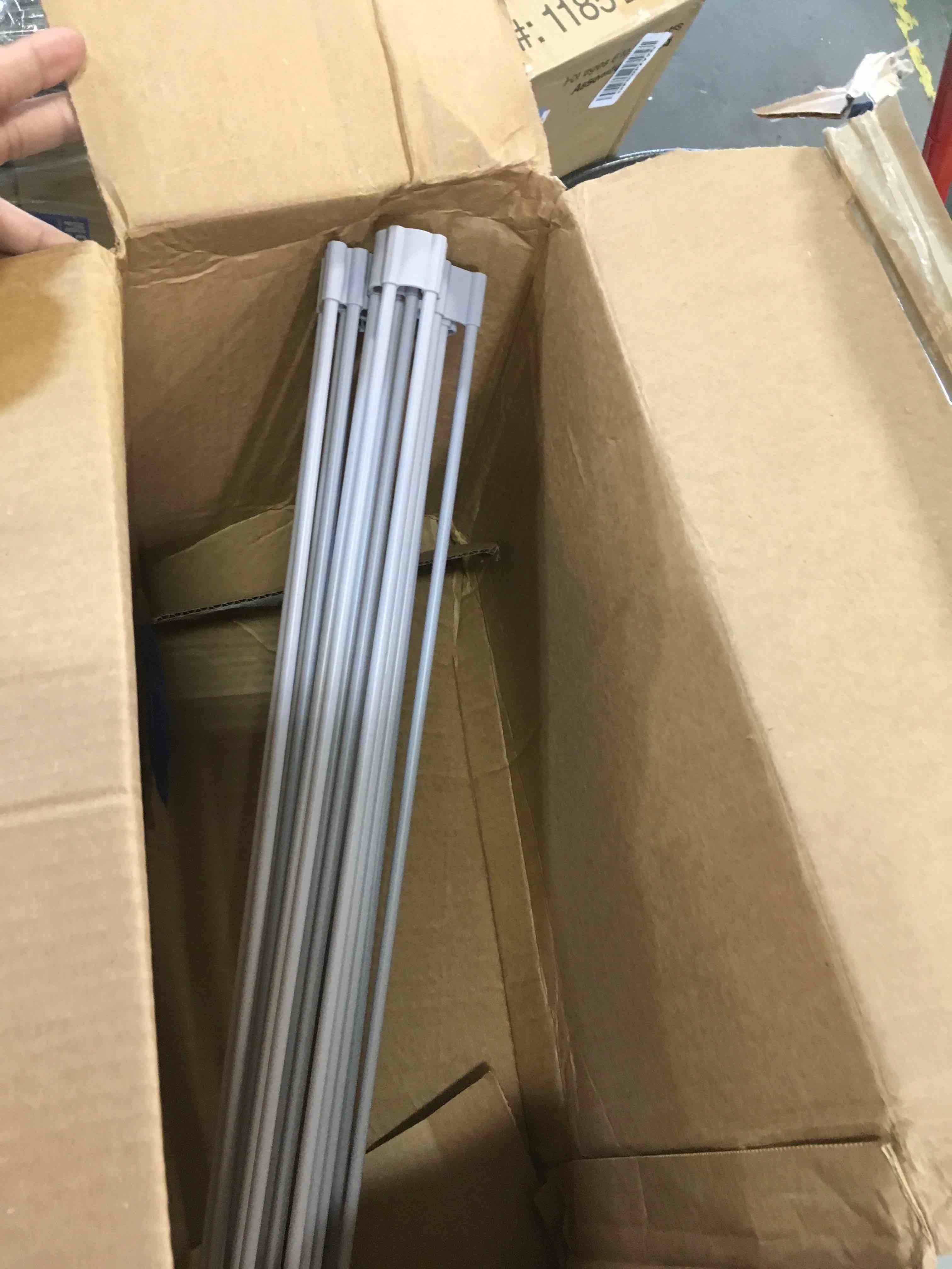 https://s3.amazonaws.com/lotting-images-prod/bidfta/RED6340582_1712516382716.jpeg