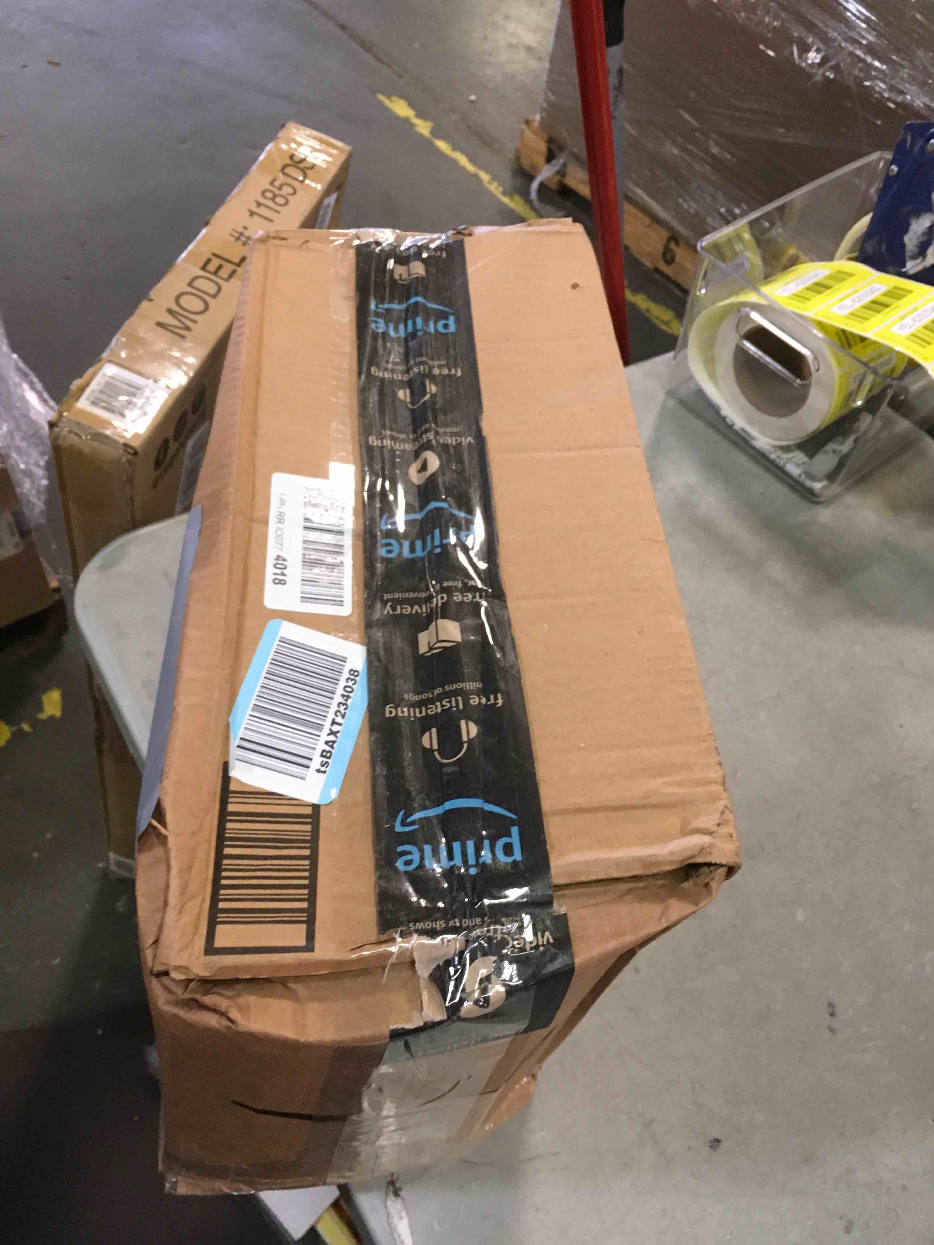 https://s3.amazonaws.com/lotting-images-prod/bidfta/RED6340582_1712516394796.jpeg