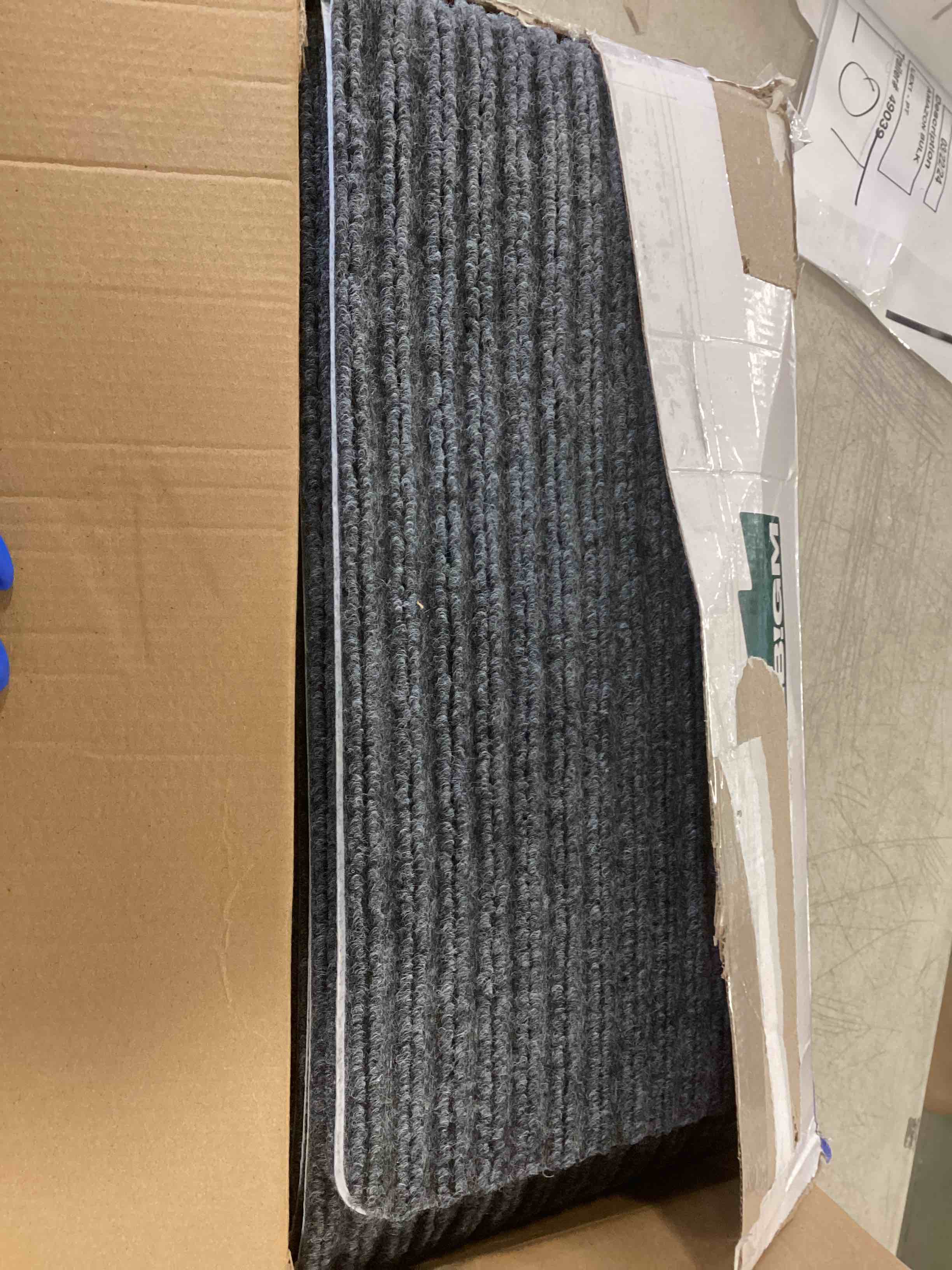 https://s3.amazonaws.com/lotting-images-prod/bidfta/RED6340950_1711545969065.jpeg