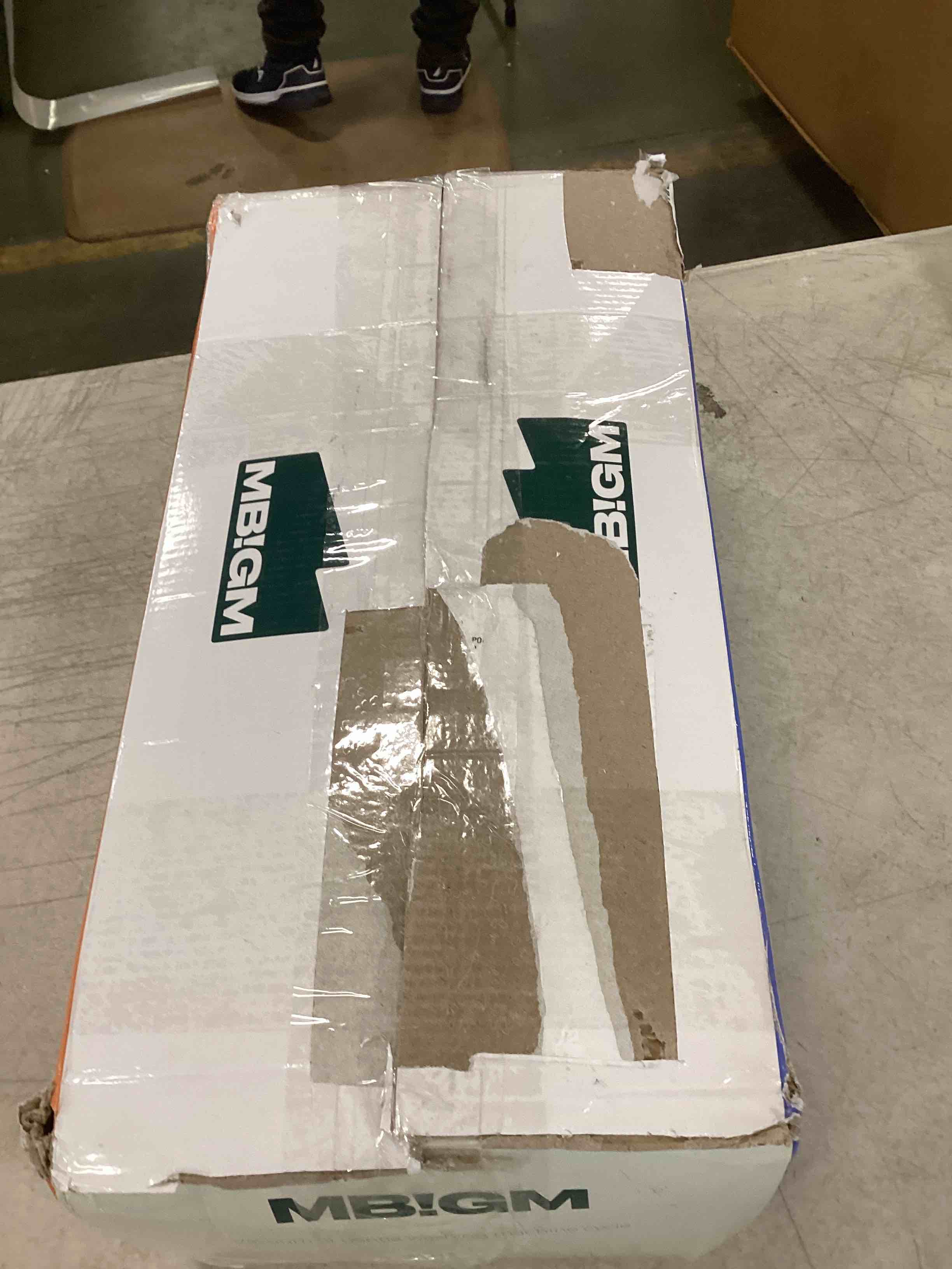 https://s3.amazonaws.com/lotting-images-prod/bidfta/RED6340950_1711545990681.jpeg