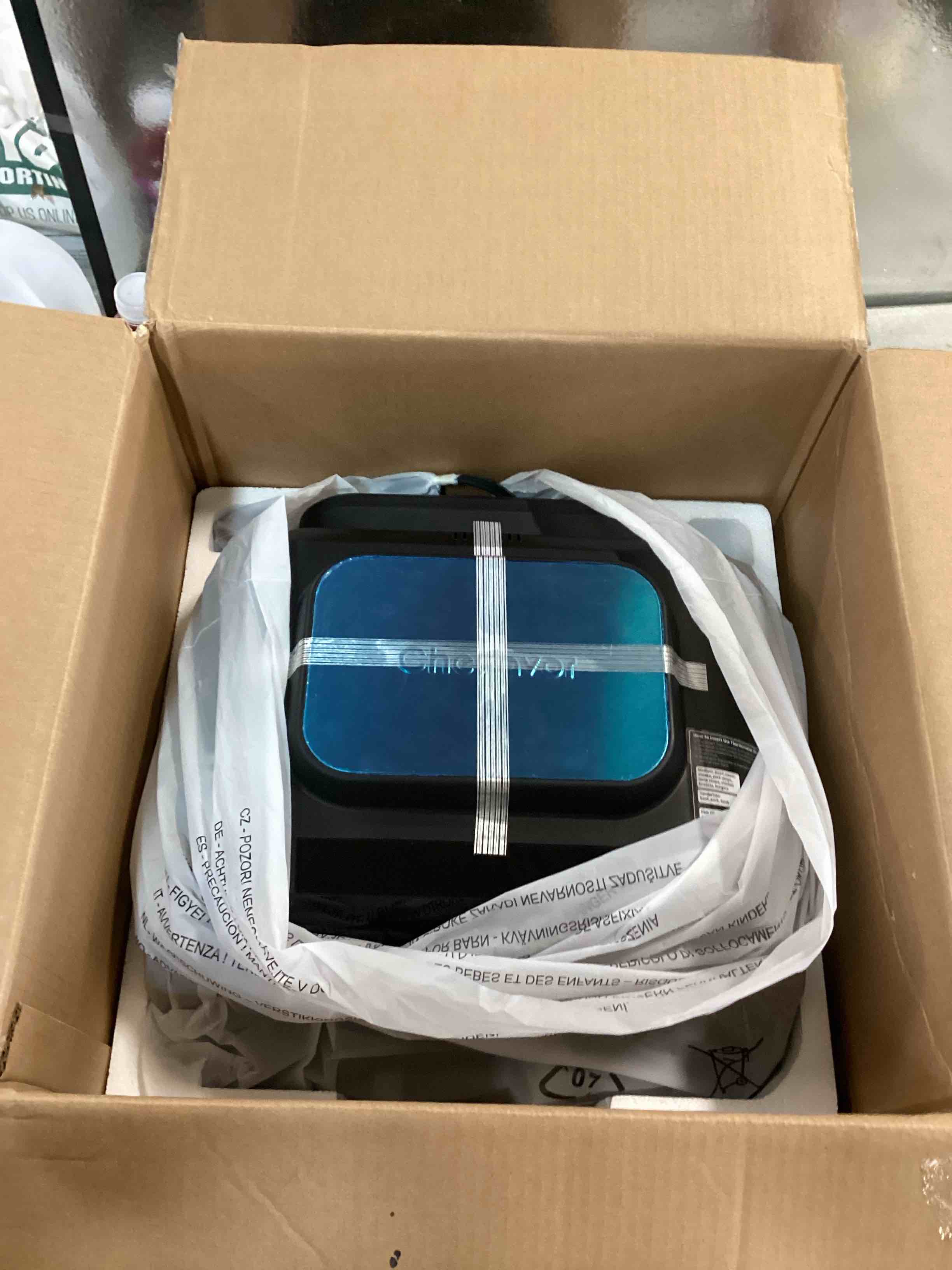 https://s3.amazonaws.com/lotting-images-prod/bidfta/RED6343567_1712154864908.jpeg